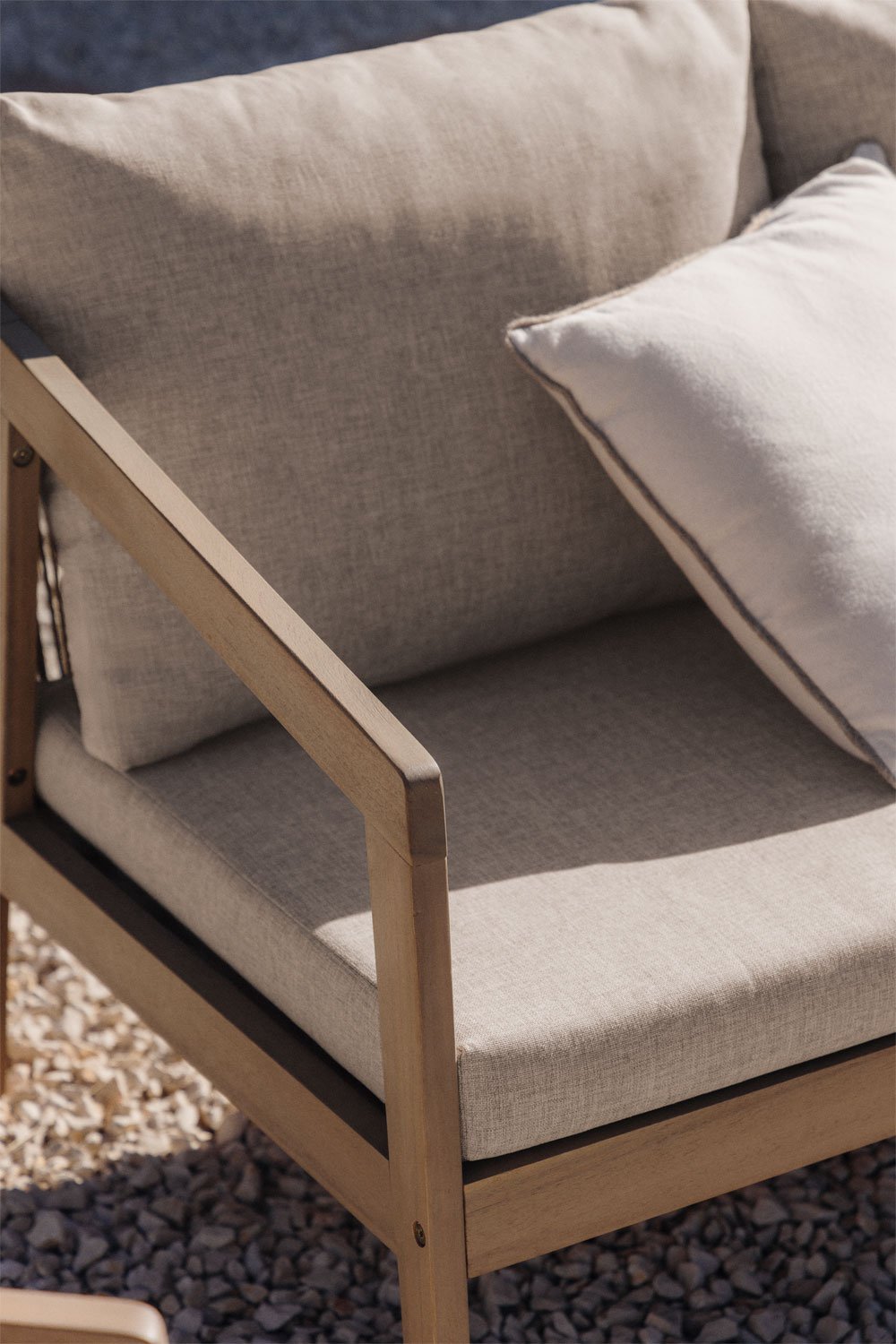 Set da giardino con divano 2 posti, 2 poltrone e tavolino in legno di acacia e corda intrecciata Kaela, immagine della galleria 2