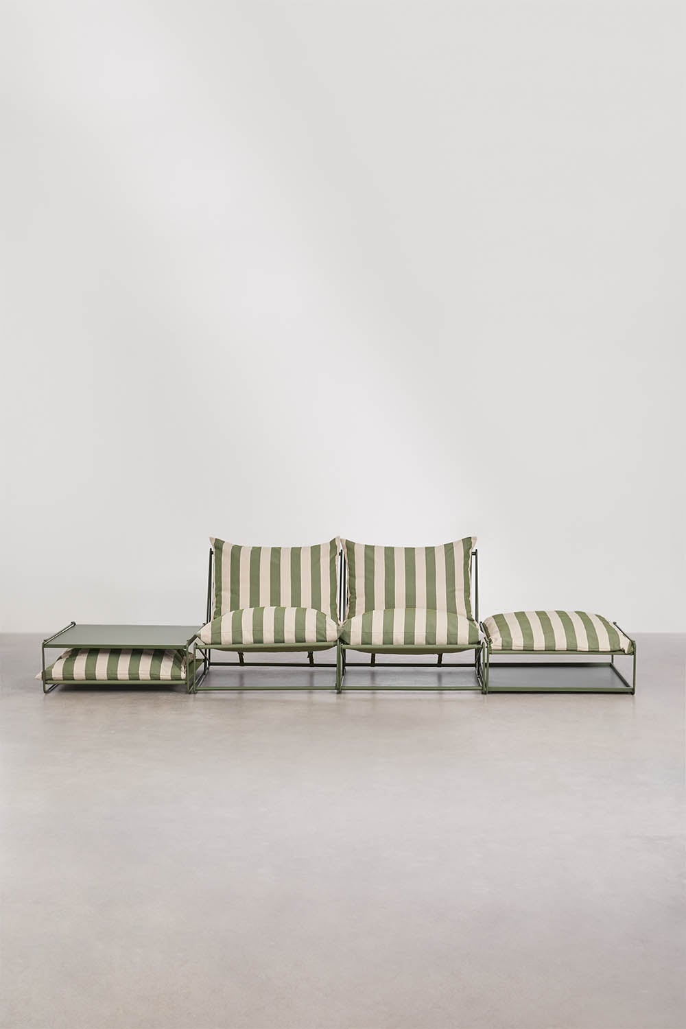 Set da giardino con divano modulare a 2 pezzi, tavolino laterale e pouf convertibili Amaro, immagine della galleria 3