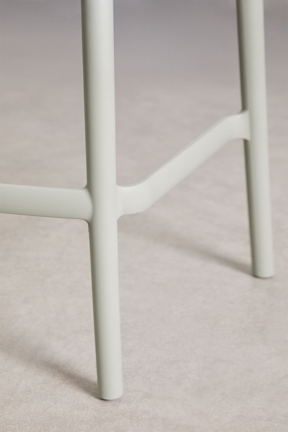 Set di 2 sgabelli alti da giardino impilabili in polipropilene Brenza, immagine della galleria 5