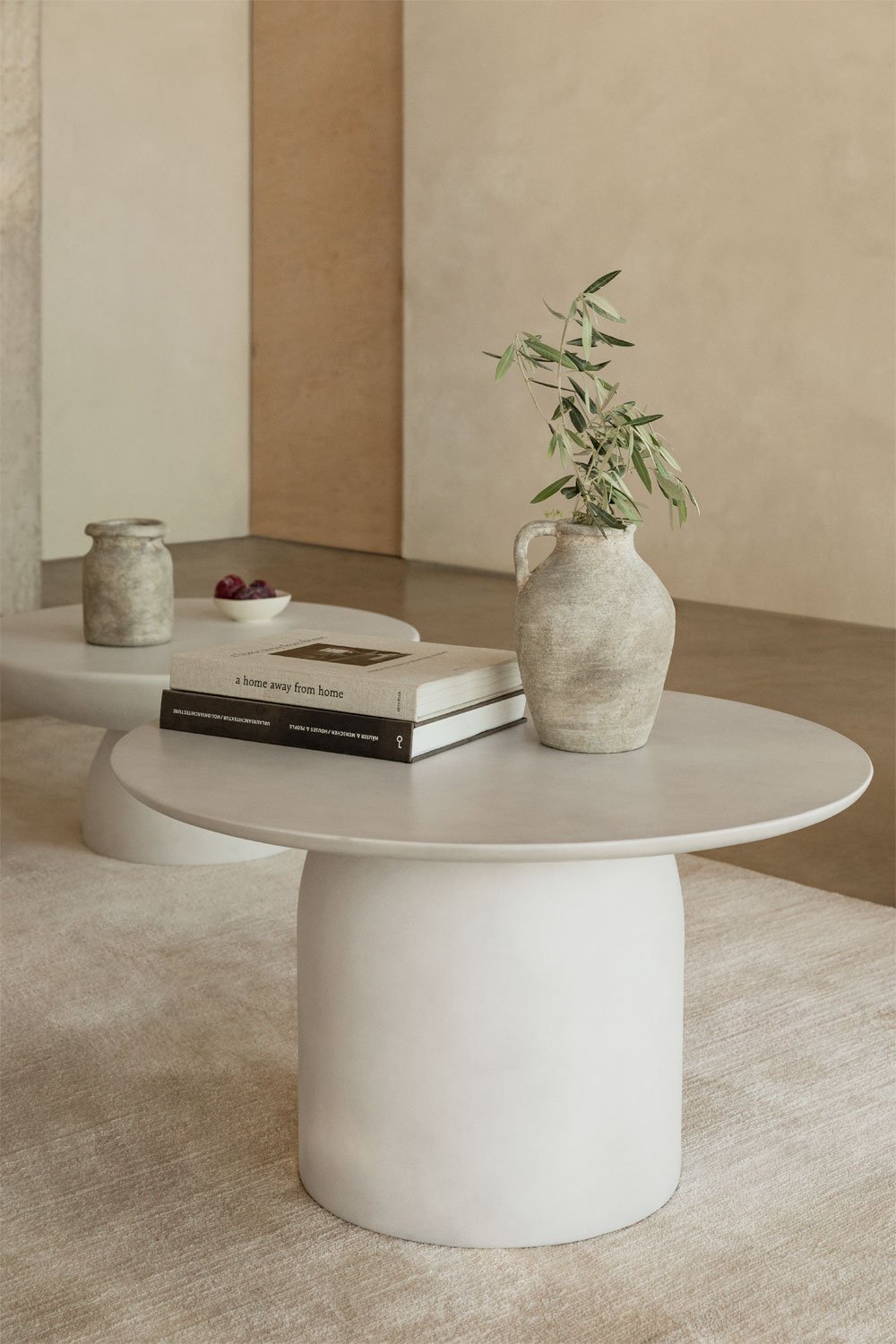 Tavolino da caffè rotondo Ø75 cm in cemento Layana, immagine della galleria 1