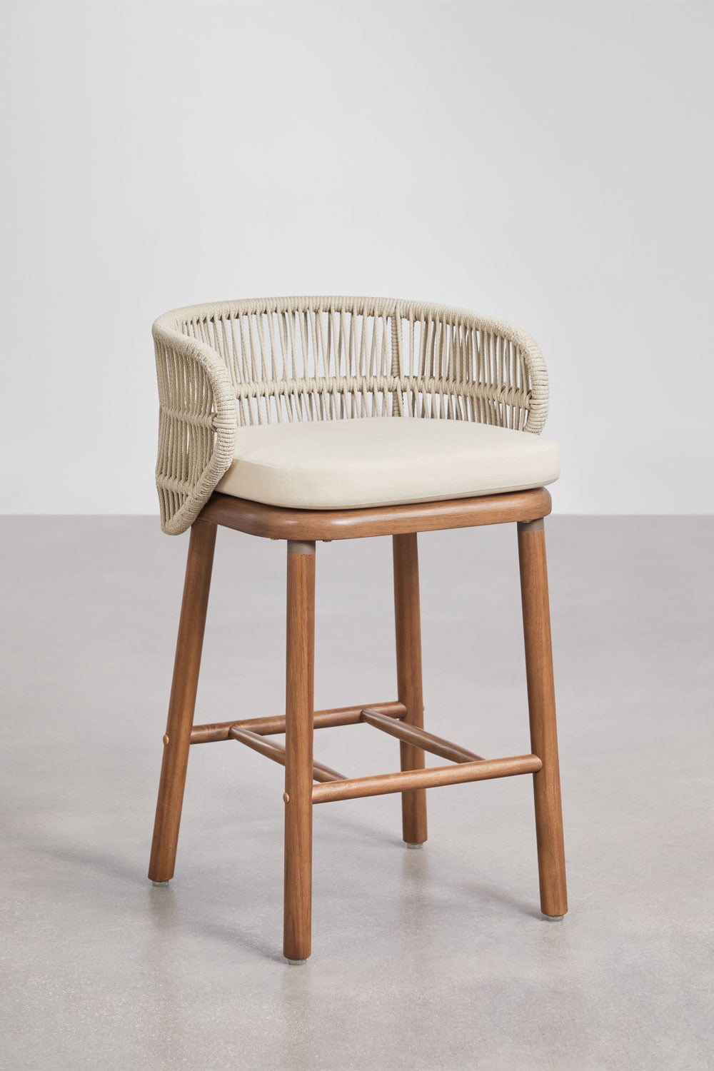 Pack di 4 sgabelli alti in legno di acacia e corda intrecciata Capri, immagine della galleria 1