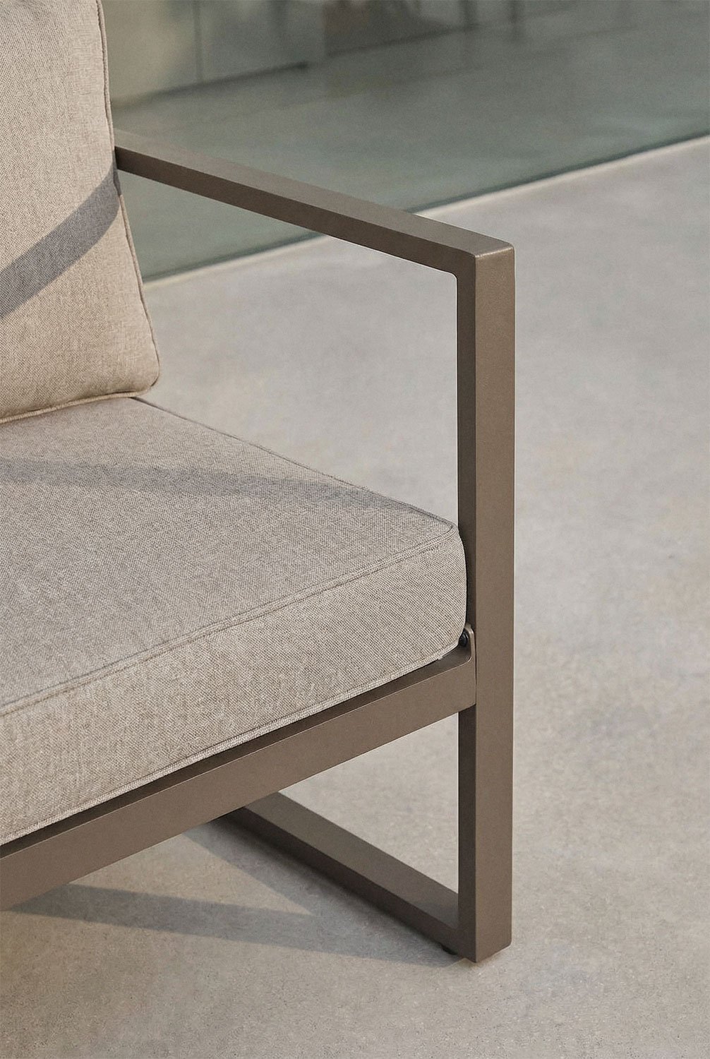 Set da giardino con divano 3 posti e tavolino in alluminio 110x55cm Lipov, immagine della galleria 2