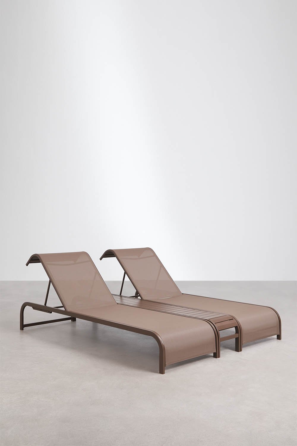 Set di 2 lettini reclinabili e tavolino laterale in acciaio Marietta, immagine della galleria 3