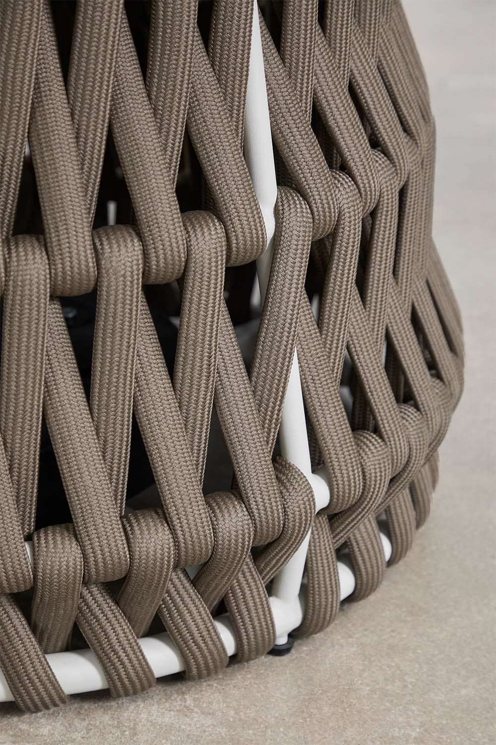 Tavary tavolo da pranzo rotondo Ø140 cm in ceramica e corda intrecciata, immagine della galleria 3