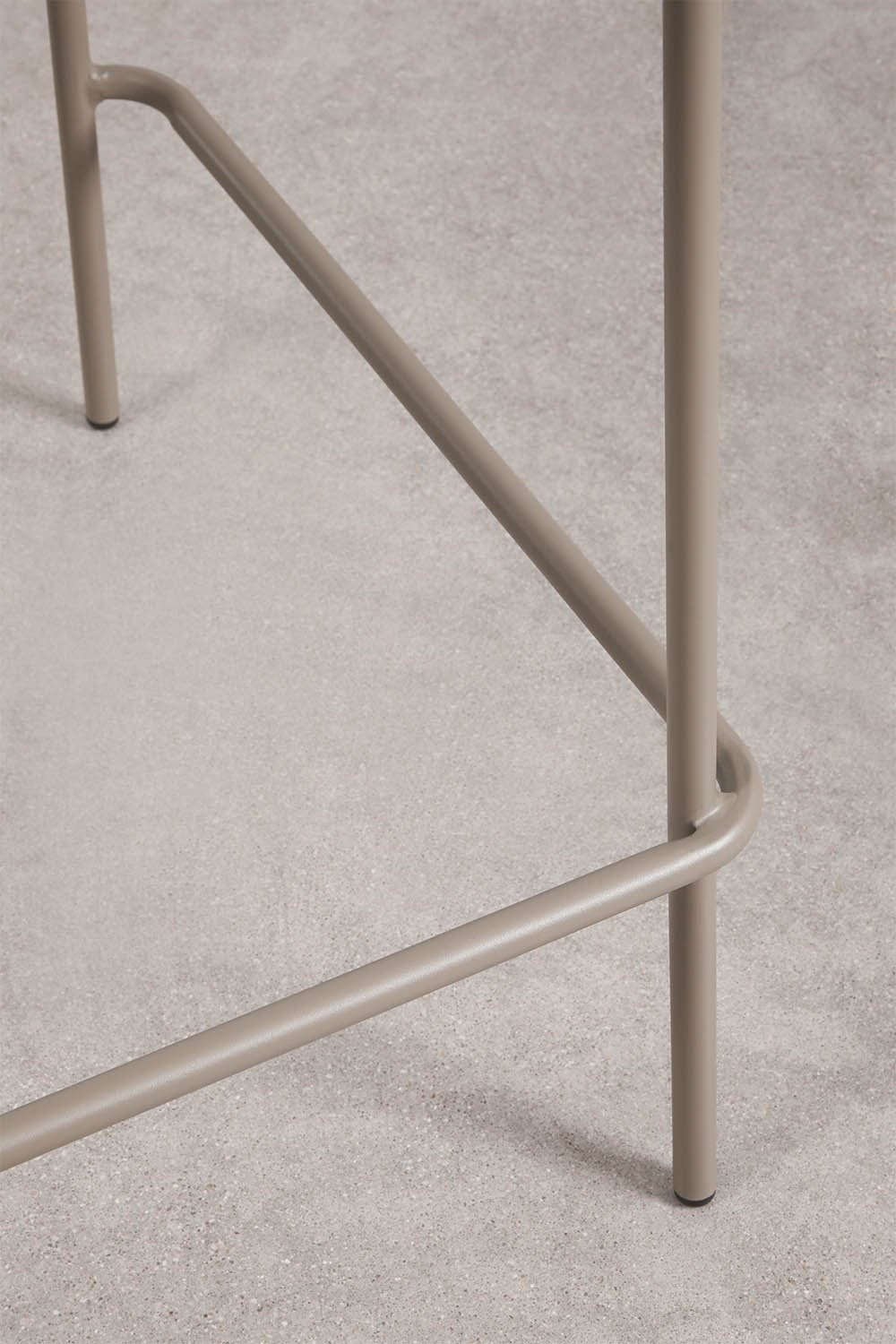Pack di 4 sgabelli alti in rattan sintetico e acciaio Revia, immagine della galleria 5