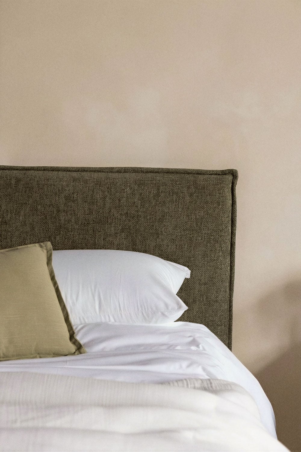 Letto con contenitore imbottito Lorea, immagine della galleria 2