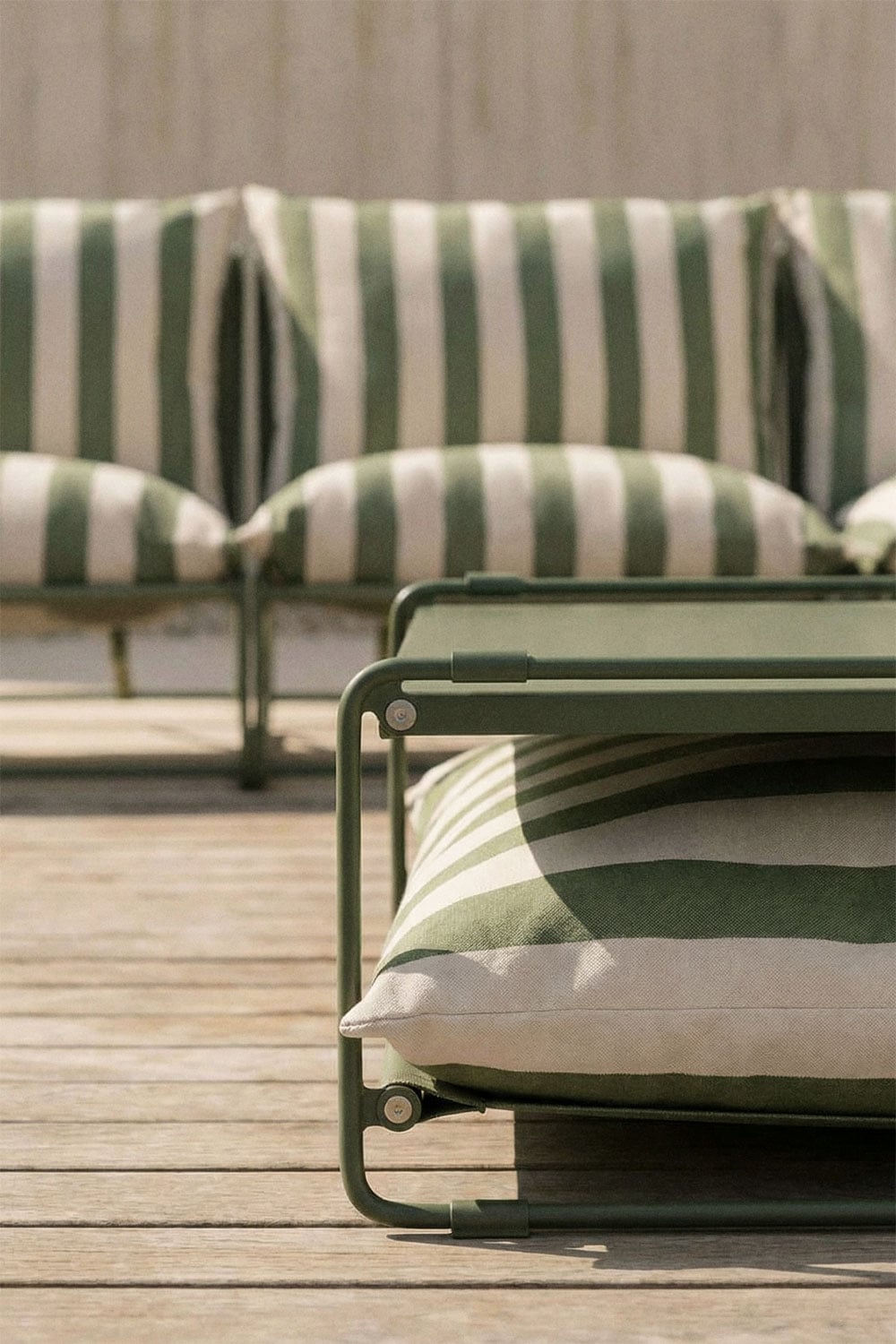 Set da giardino con divano modulare a 3 pezzi, poltrona, tavolino laterale e pouf convertibili Amaro, immagine della galleria 2