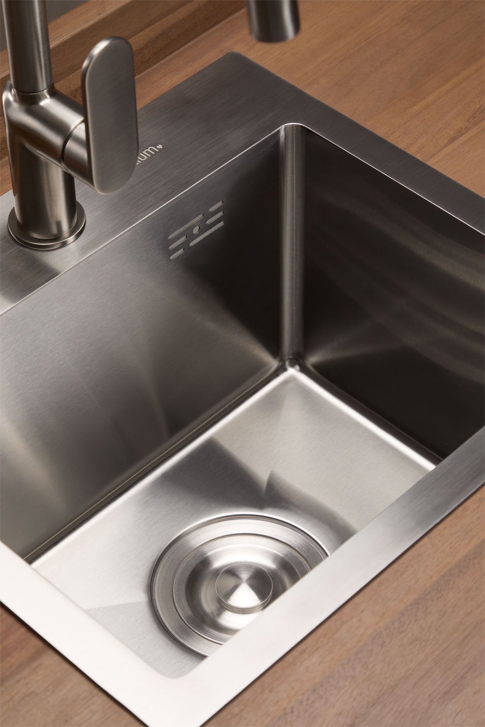 Cucina modulare da esterno a 2 pezzi con lavello e spazio di stoccaggio in legno di acacia Reggie, immagine della galleria 4