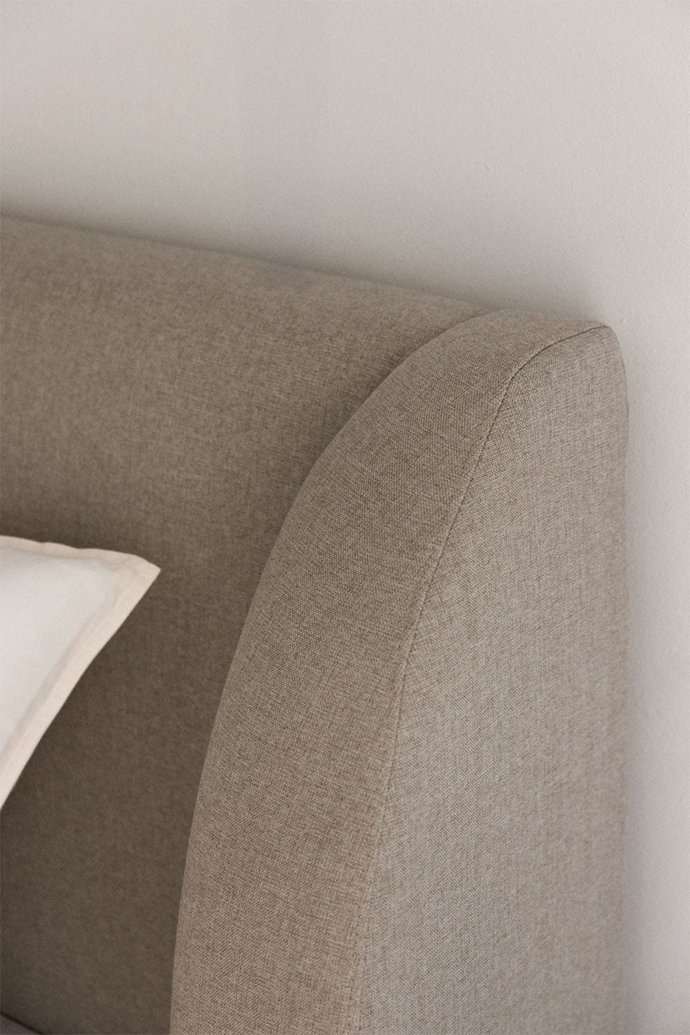 Letto in tessuto Cabargi, immagine della galleria 2