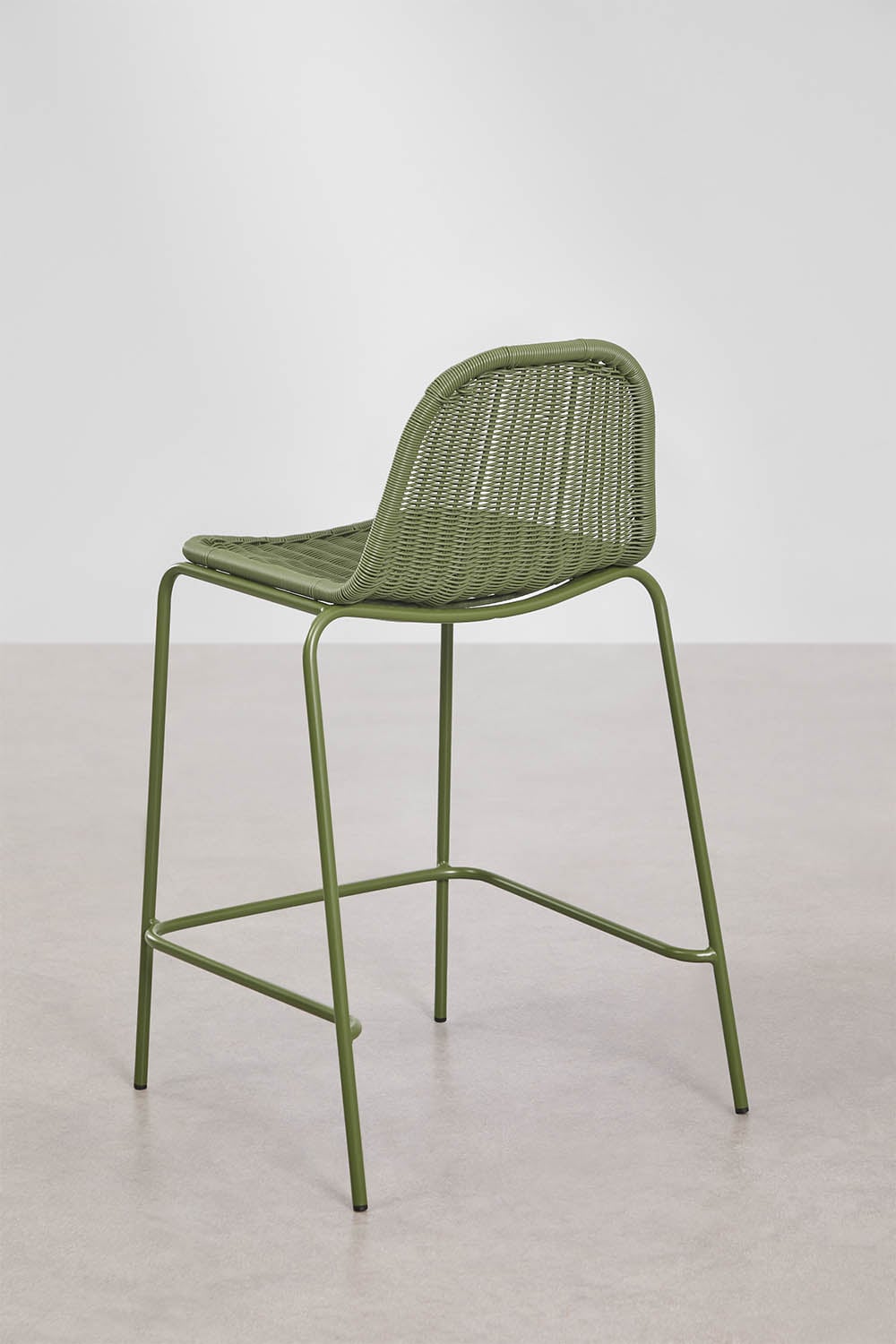 Sgabello alto impilabile in midollino sintetico Reiven, immagine della galleria 3