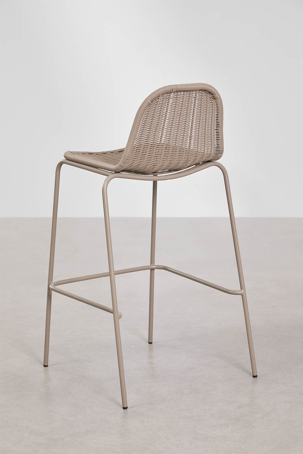 Sgabello alto impilabile in midollino sintetico Reiven, immagine della galleria 3