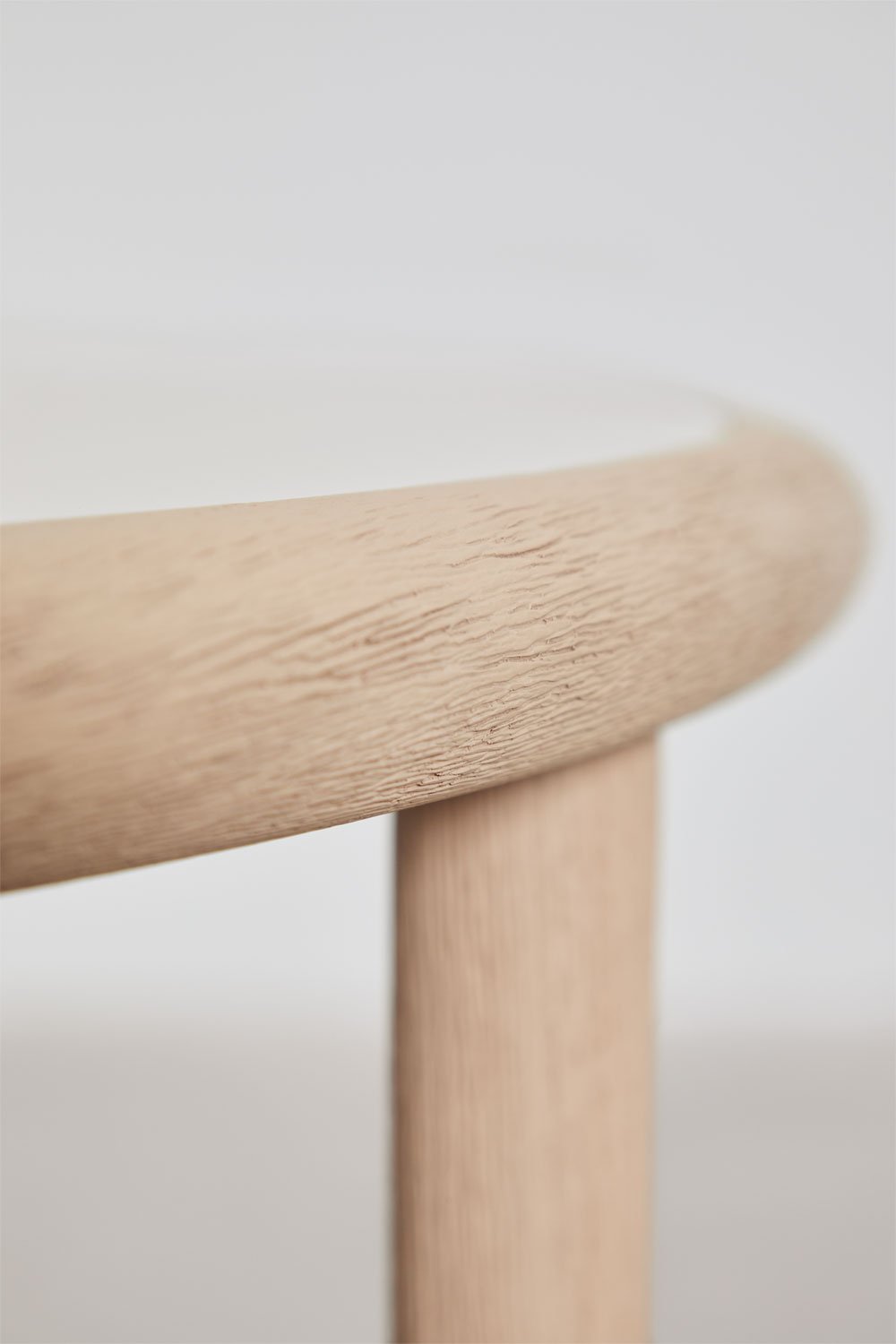 Set da giardino con divano 3 posti e 2 tavolini rotondi in legno di acacia Olivia, immagine della galleria 12