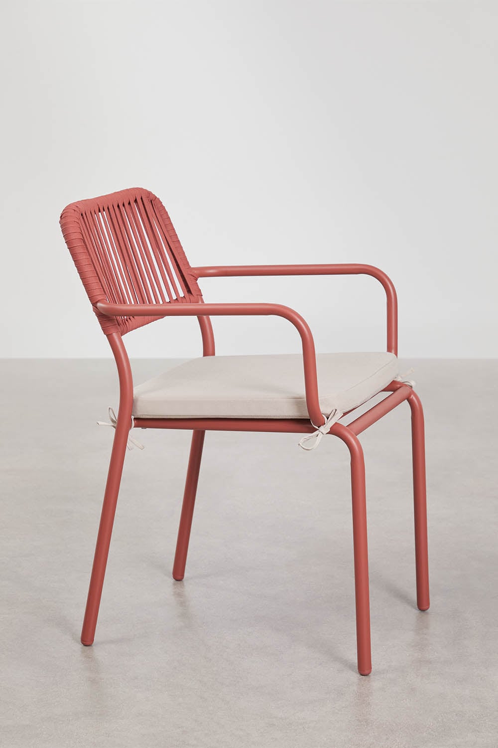 Set da tavolo rettangolare 160x90 cm e 4 sedie da giardino impilabili in corda intrecciata Arhiza, immagine della galleria 8