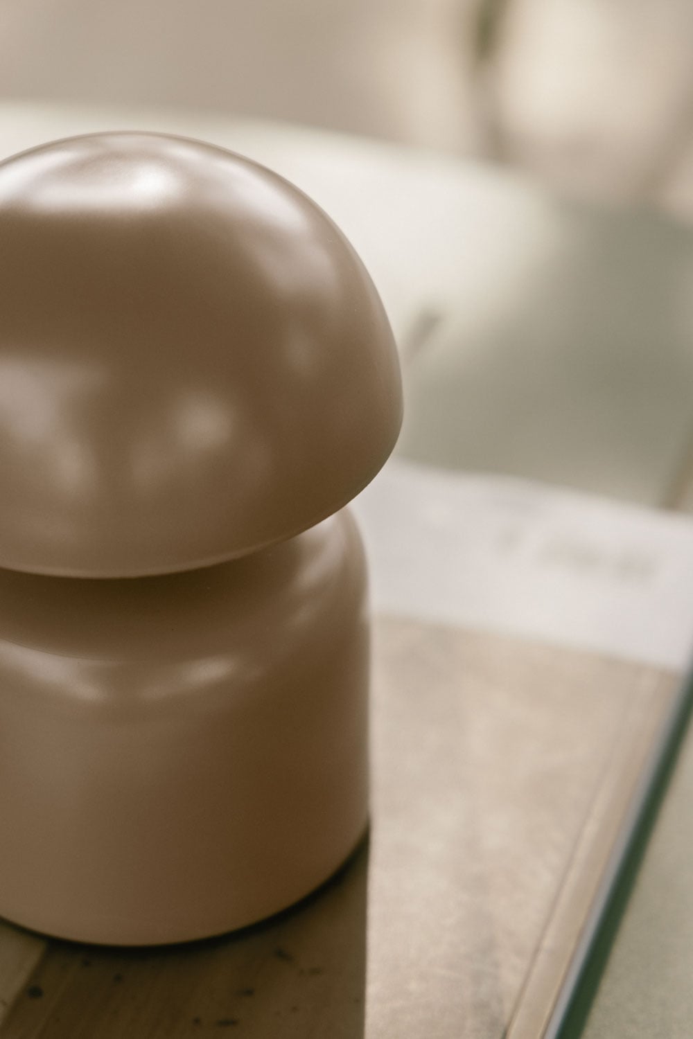 Lampada da tavolo LED wireless per esterni in ferro Nantali, immagine della galleria 2