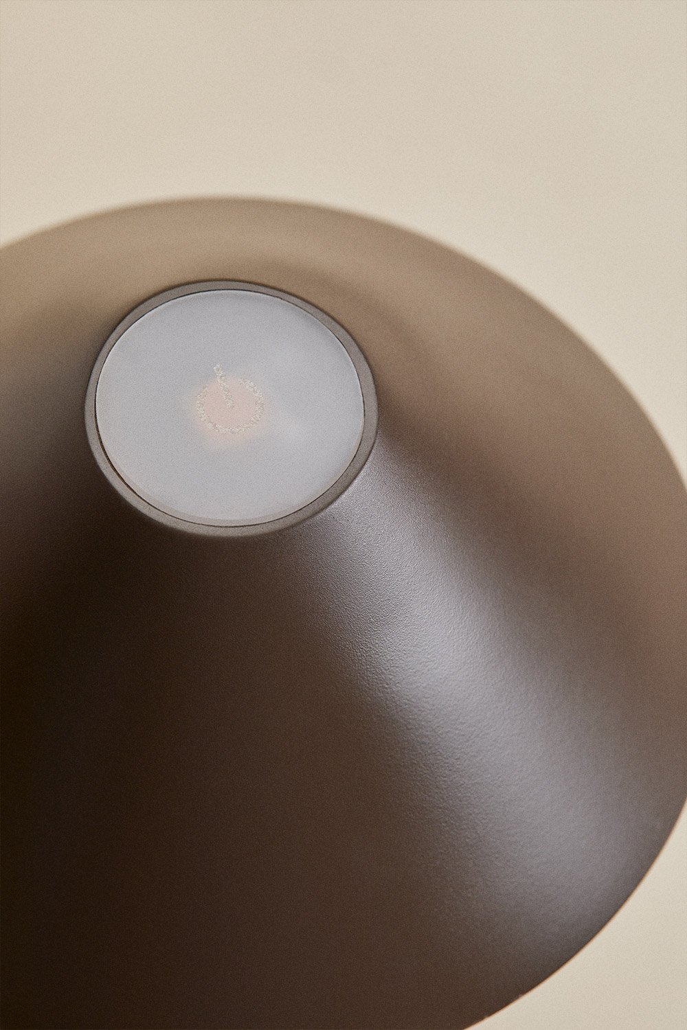 Lampada da tavolo LED wireless per esterni in ferro Alexis, immagine della galleria 5