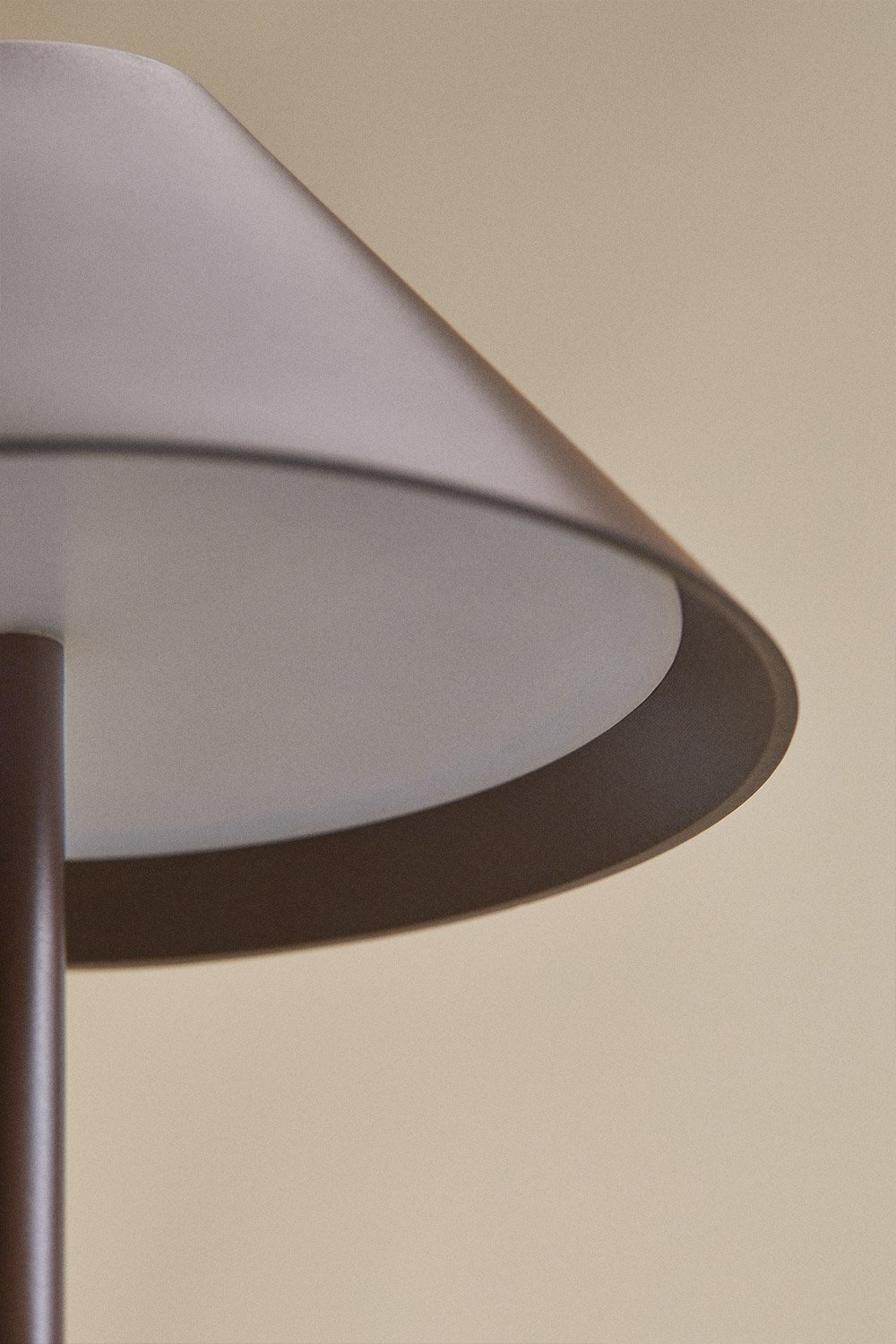 Lampada da tavolo LED wireless per esterni in ferro Alexis, immagine della galleria 6