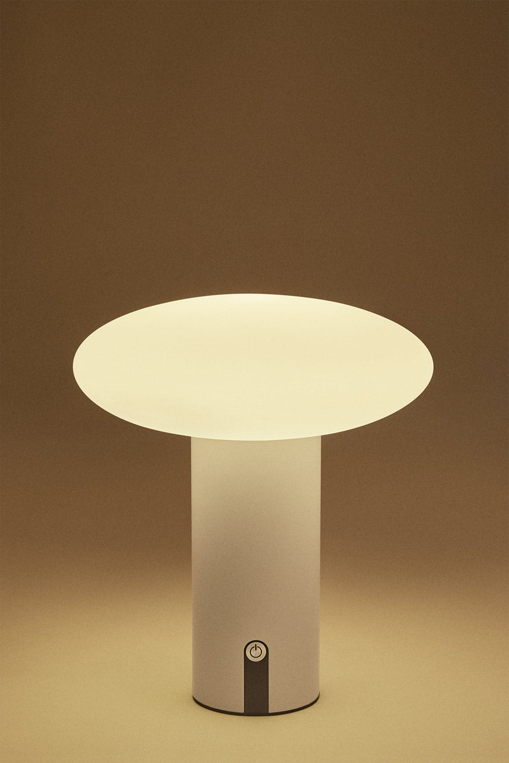 Lampada da tavolo LED wireless per esterni in ferro Zosima, immagine della galleria 4