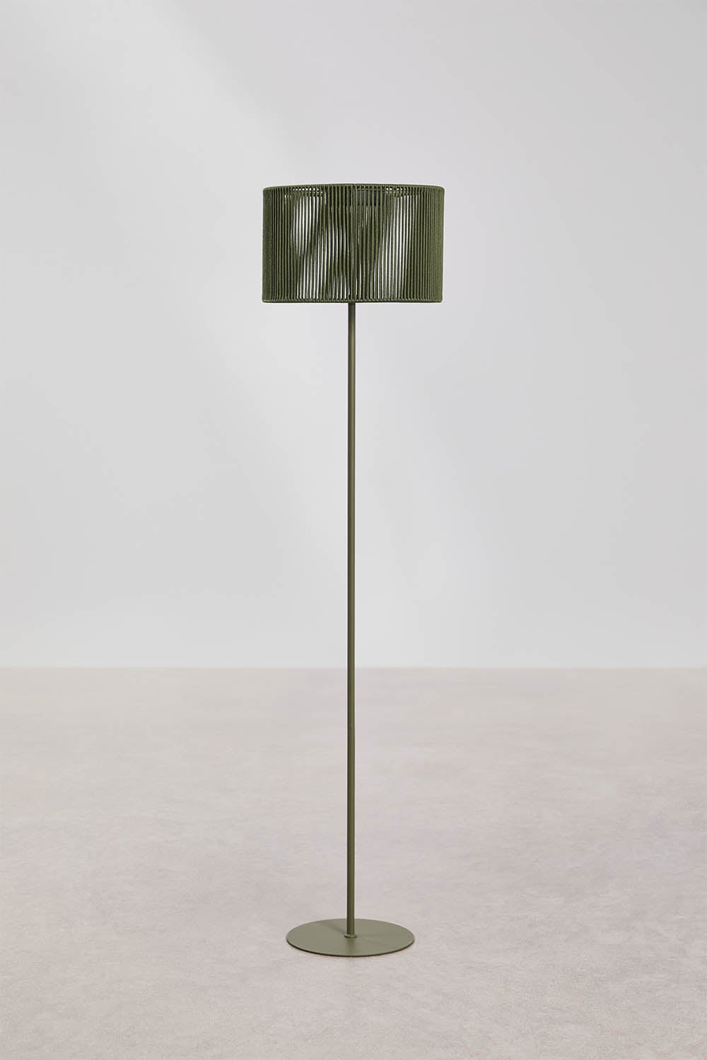 Lampada da terra solare LED wireless per esterni in ferro e corda intrecciata Krabi, immagine della galleria 1