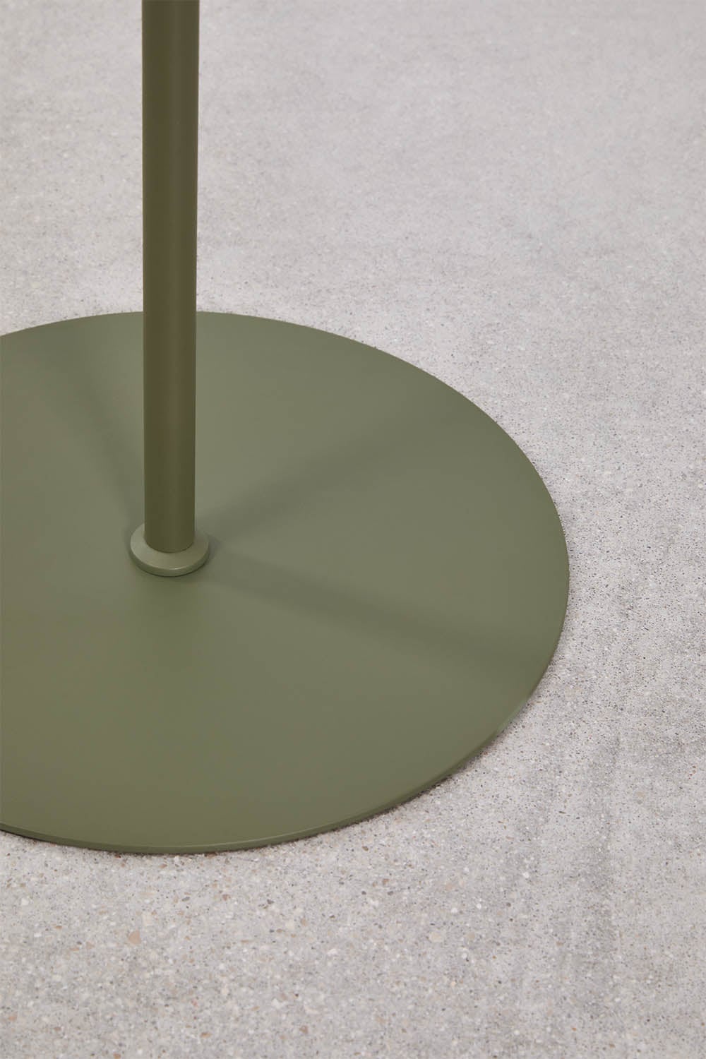 Lampada da terra solare LED wireless per esterni in ferro e corda intrecciata Krabi, immagine della galleria 5