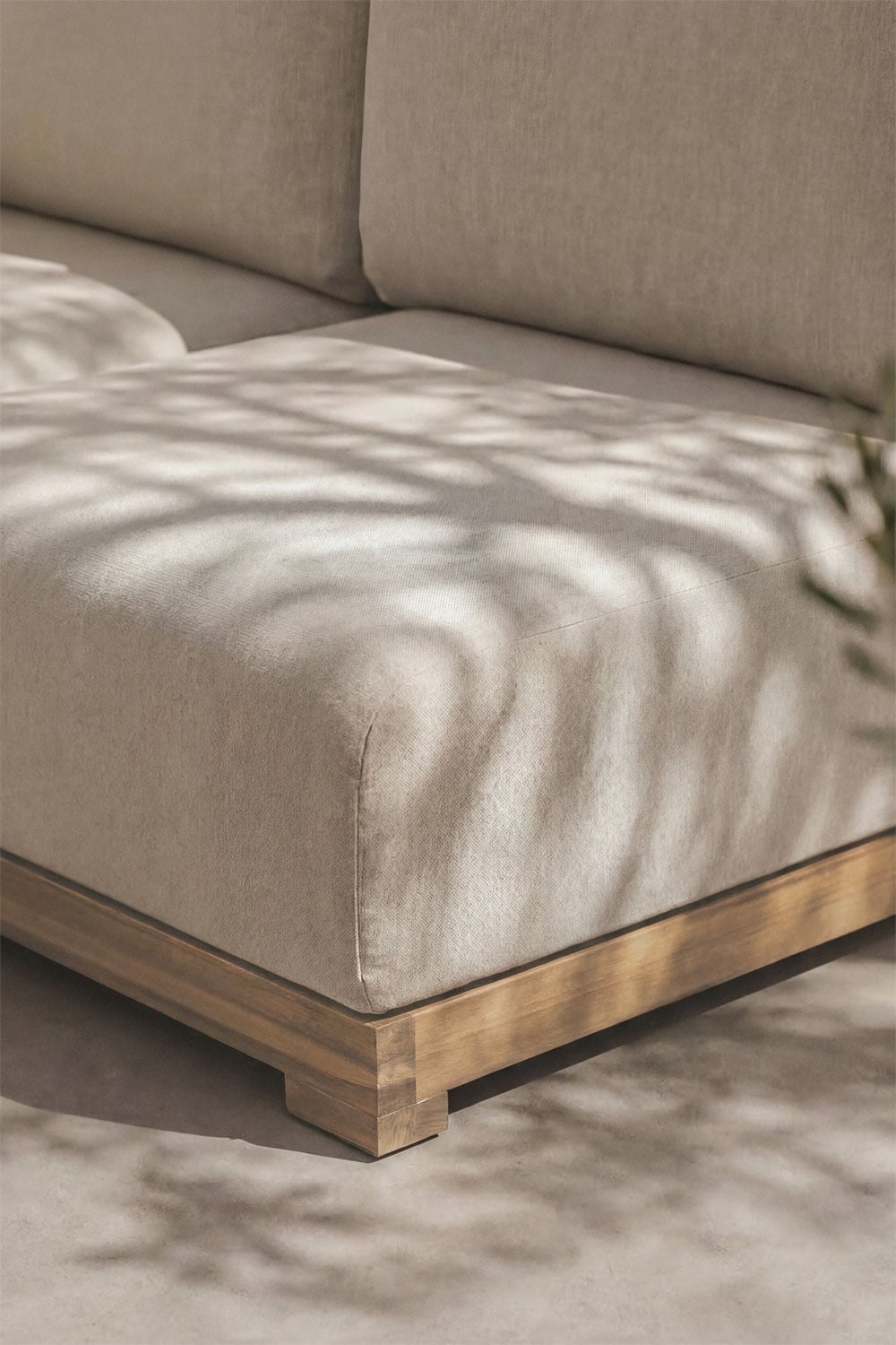 Modulo centrale per divano modulare da giardino in legno di acacia Brivori, immagine della galleria 2