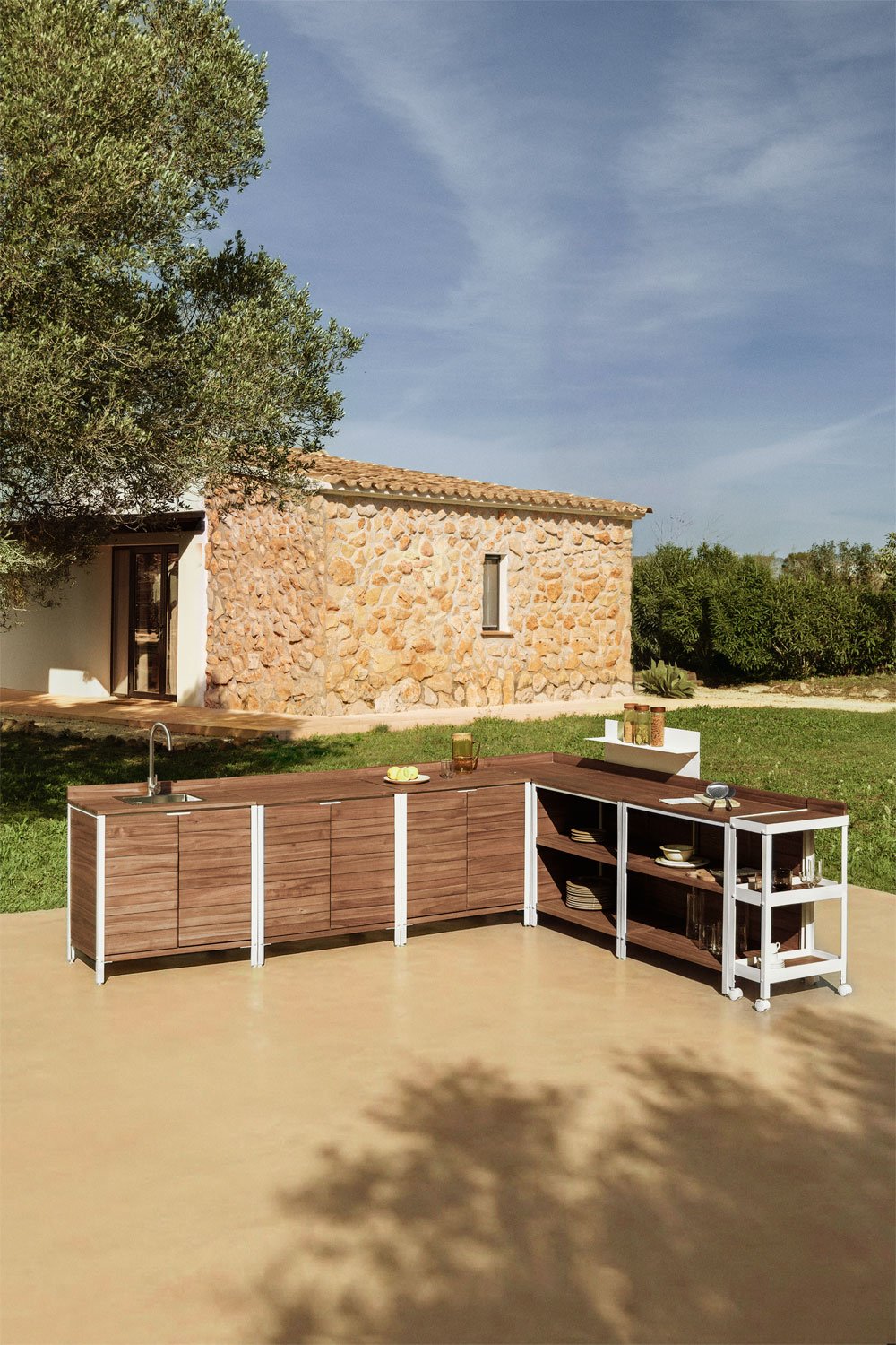 Cucina modulare da esterno a 7 pezzi con lavello, pannello organizzatore e spazio di stoccaggio in legno di acacia Reggie, immagine della galleria 1