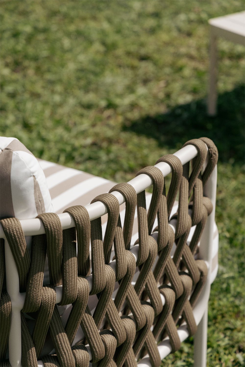 Tevary poltrona da giardino in alluminio e corda intrecciata, immagine della galleria 2