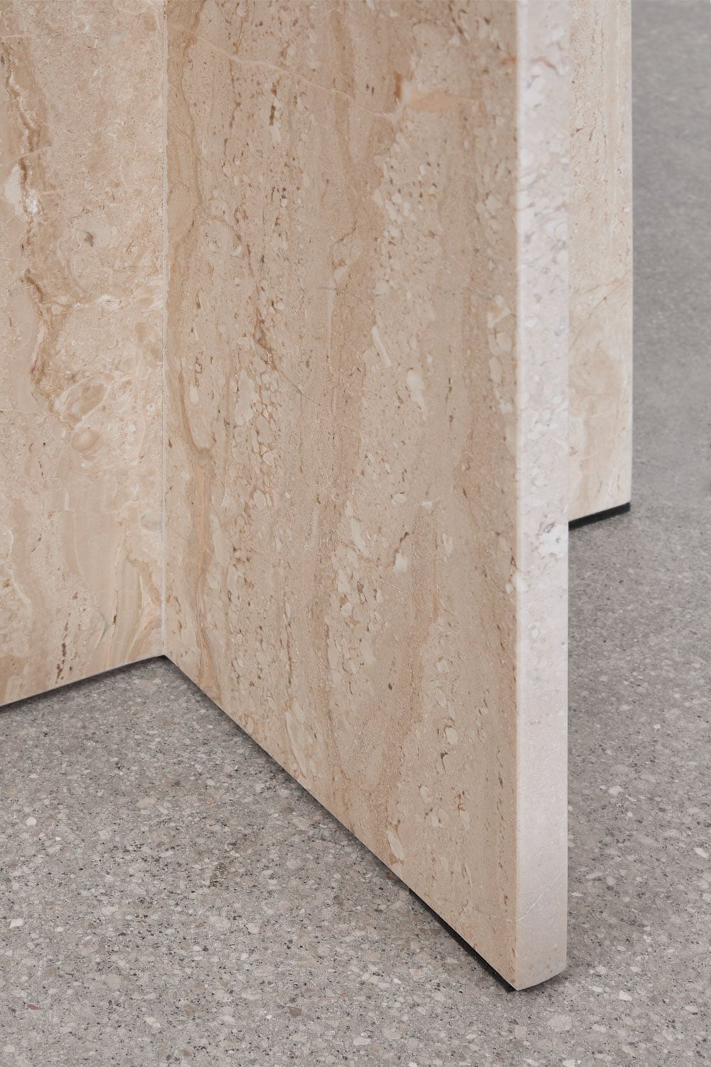 Comodino rotondo Ø35 cm in marmo Mencia, immagine della galleria 6