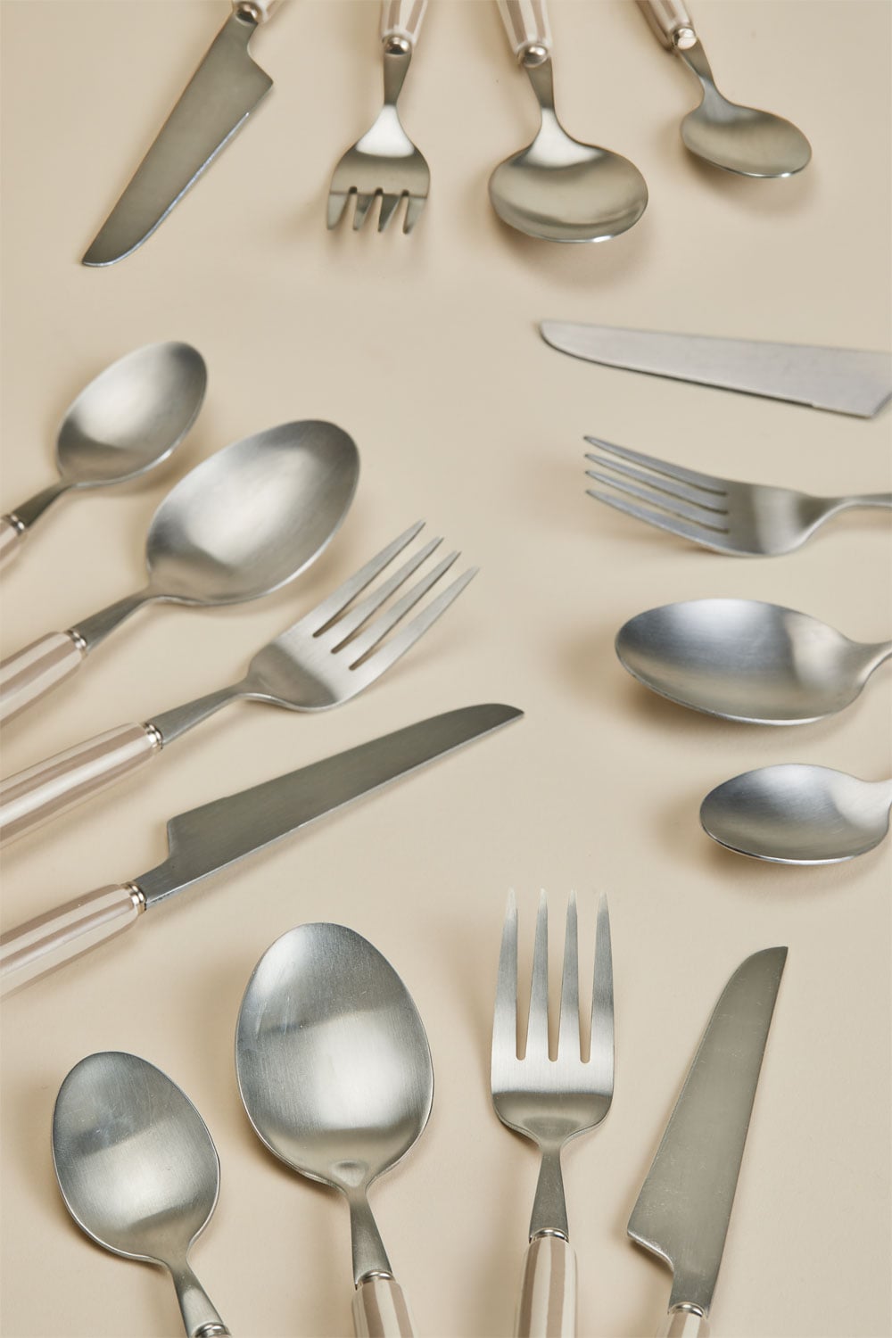 Set di posate da 16 pezzi in acciaio inossidabile e ceramica Ireli, immagine della galleria 1