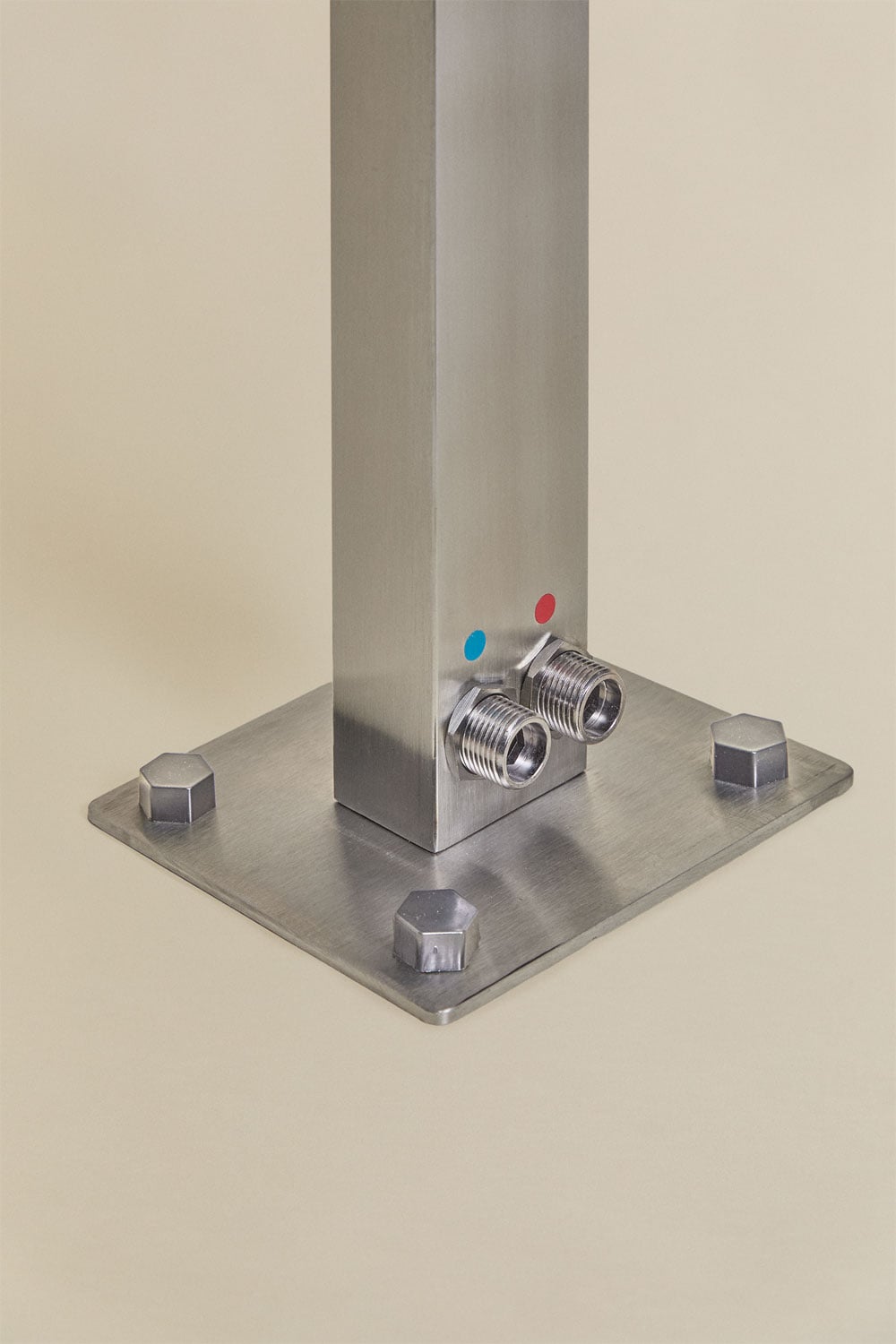 Doccia da esterno in acciaio inox Hernan, immagine della galleria 7