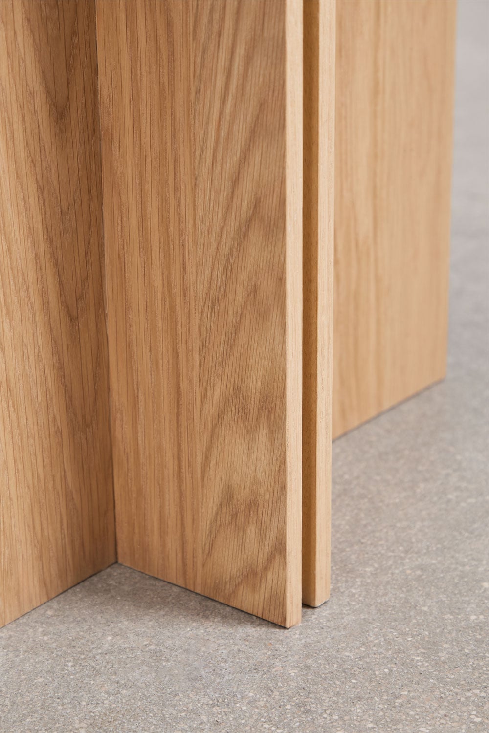 Comodino ovale 50x35 cm in impiallacciatura di rovere e acciaio inossidabile Lindina, immagine della galleria 5