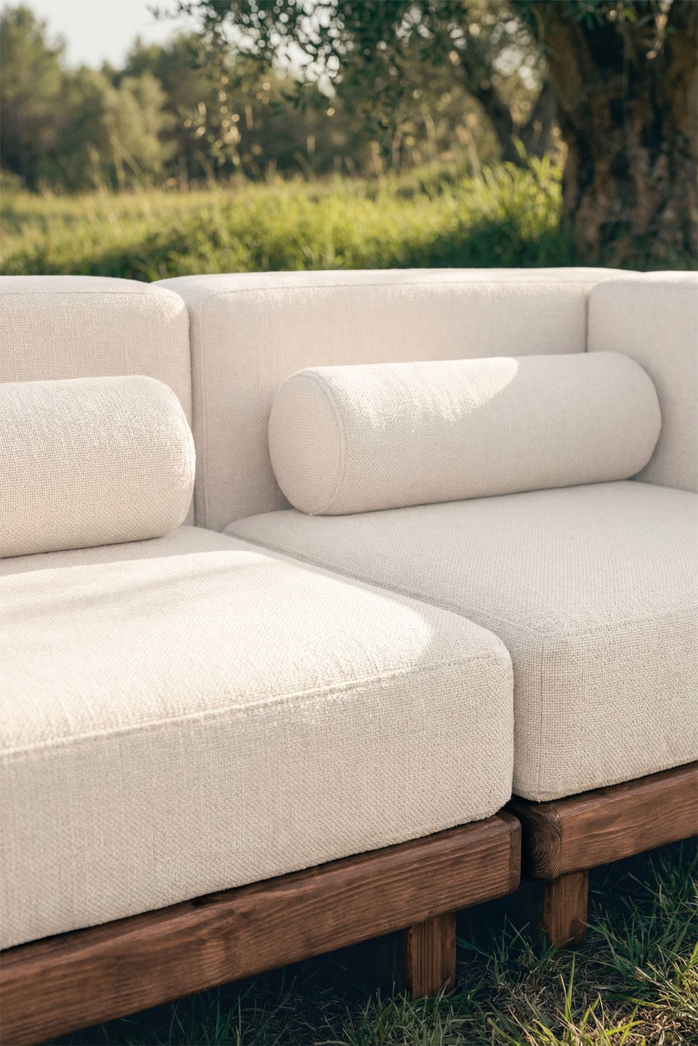Set da giardino con divano modulare a 2 pezzi con 2 moduli angolari e tavolino in acacia Edrien, immagine della galleria 2