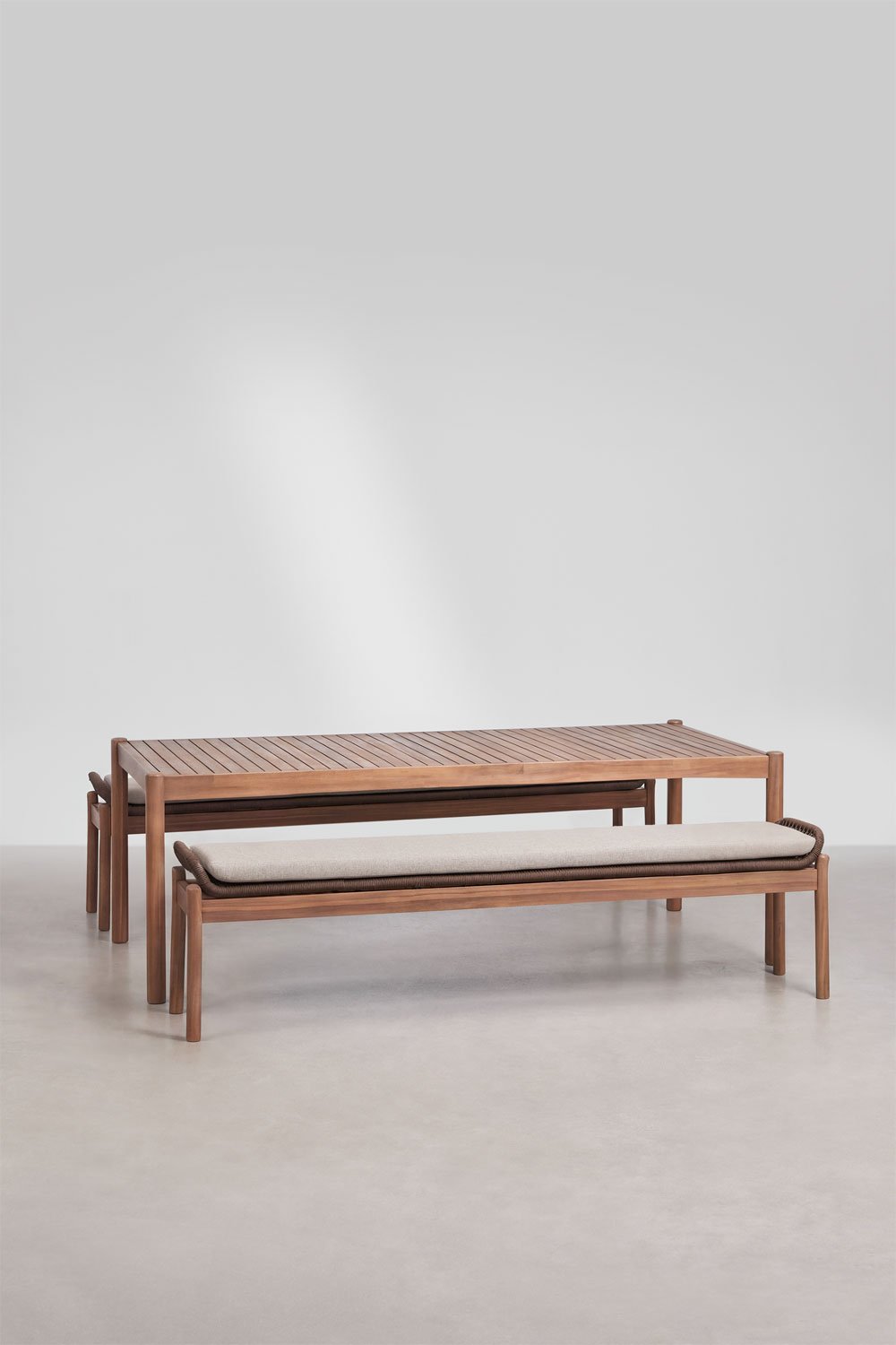 Set da tavolo rettangolare 180x90 cm e 2 panche da giardino in legno di acacia e corda intrecciata Karvia, immagine della galleria 3