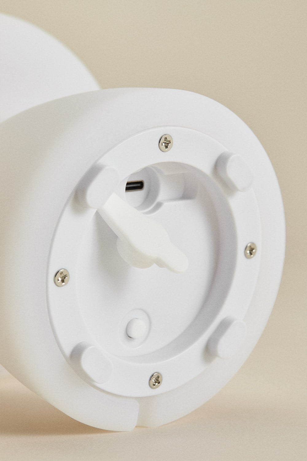 Lampada da tavolo LED wireless in polietilene Atilia, immagine della galleria 4