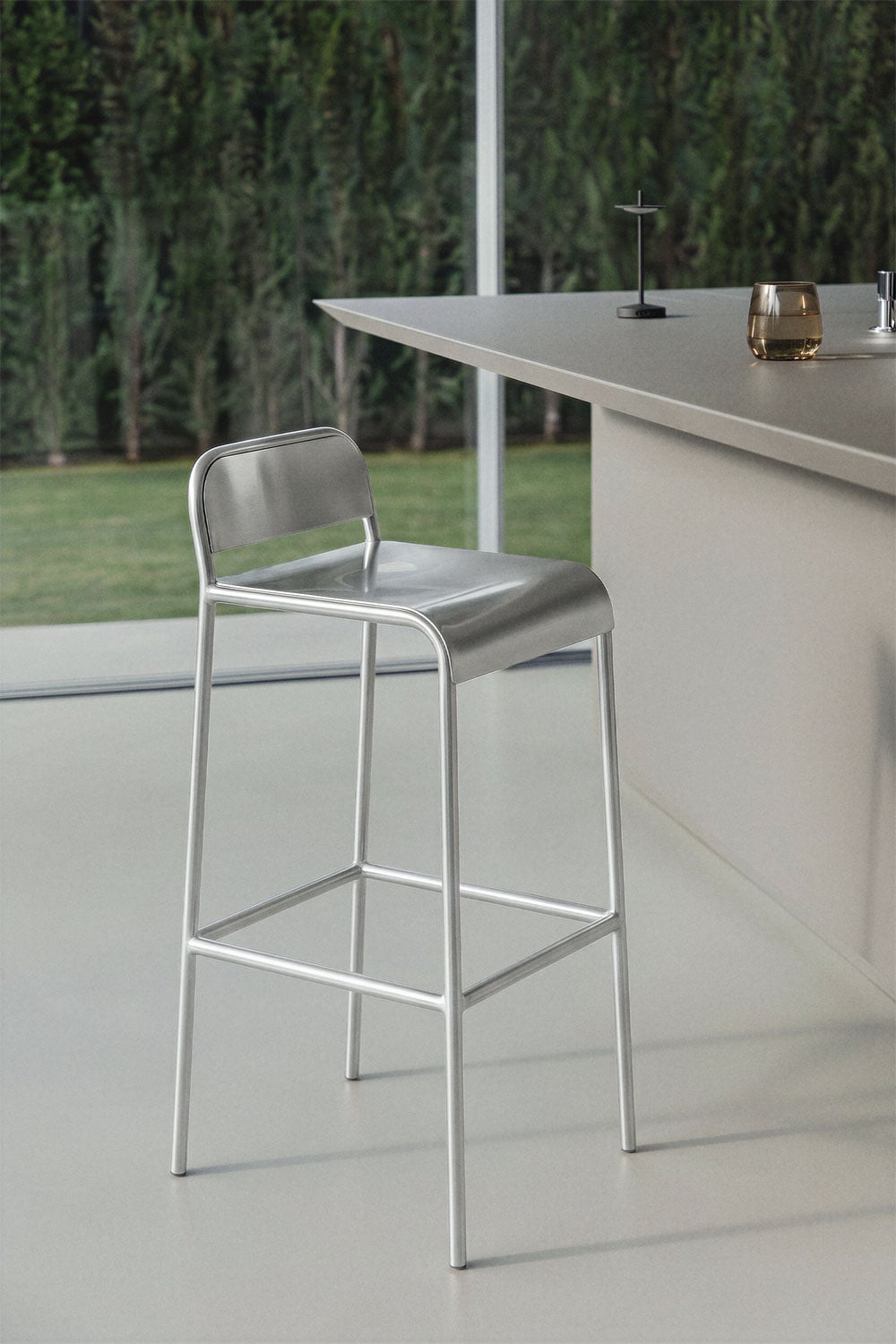 Set di 4 sgabelli alti in acciaio inox Narnial, immagine della galleria 1