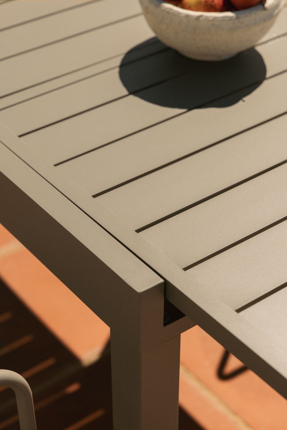 Set da tavolo rettangolare 90-180x90 cm allungabile in alluminio Starmi e 8 sedie da regista pieghevoli da giardino in acciaio M, immagine della galleria 2
