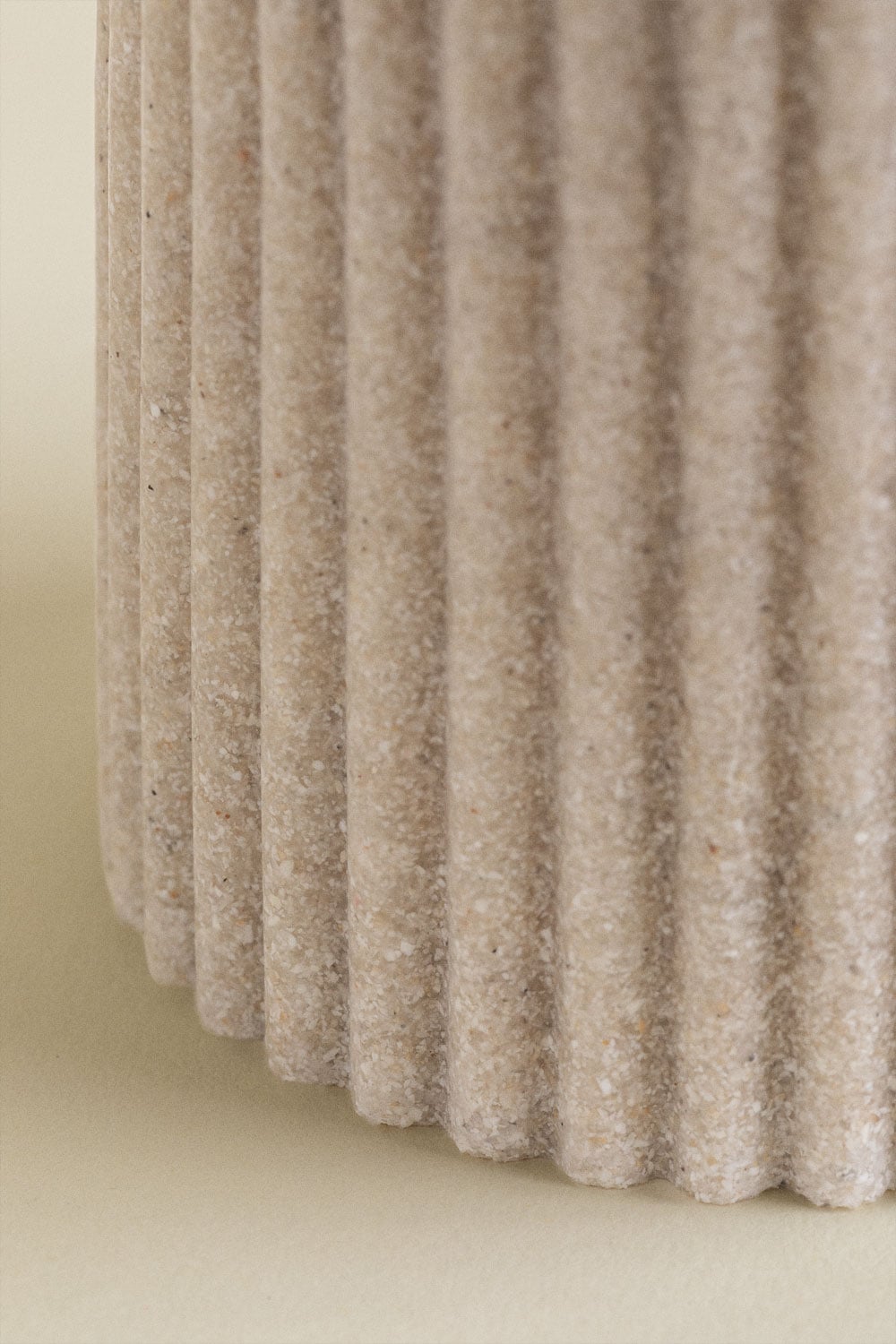 Dispenser di sapone in poliresina beige nude Wassila, immagine della galleria 4