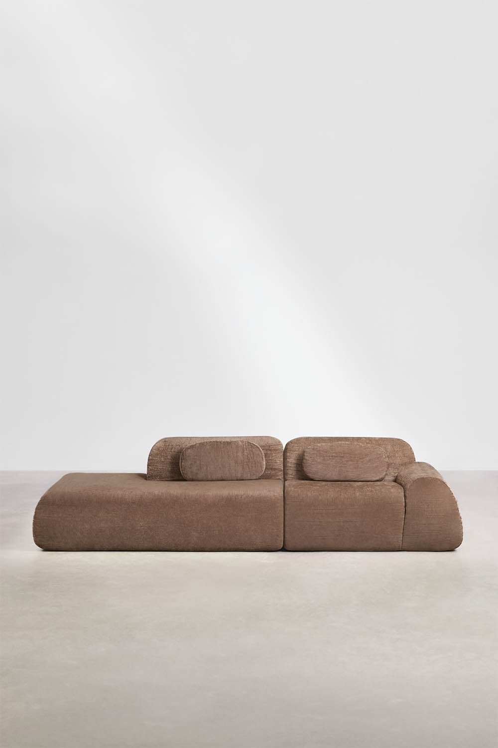 Divano modulare angolare a 2 pezzi con chaise longue sinistra in ciniglia confezionato sottovuoto Merida, immagine della galleria 3