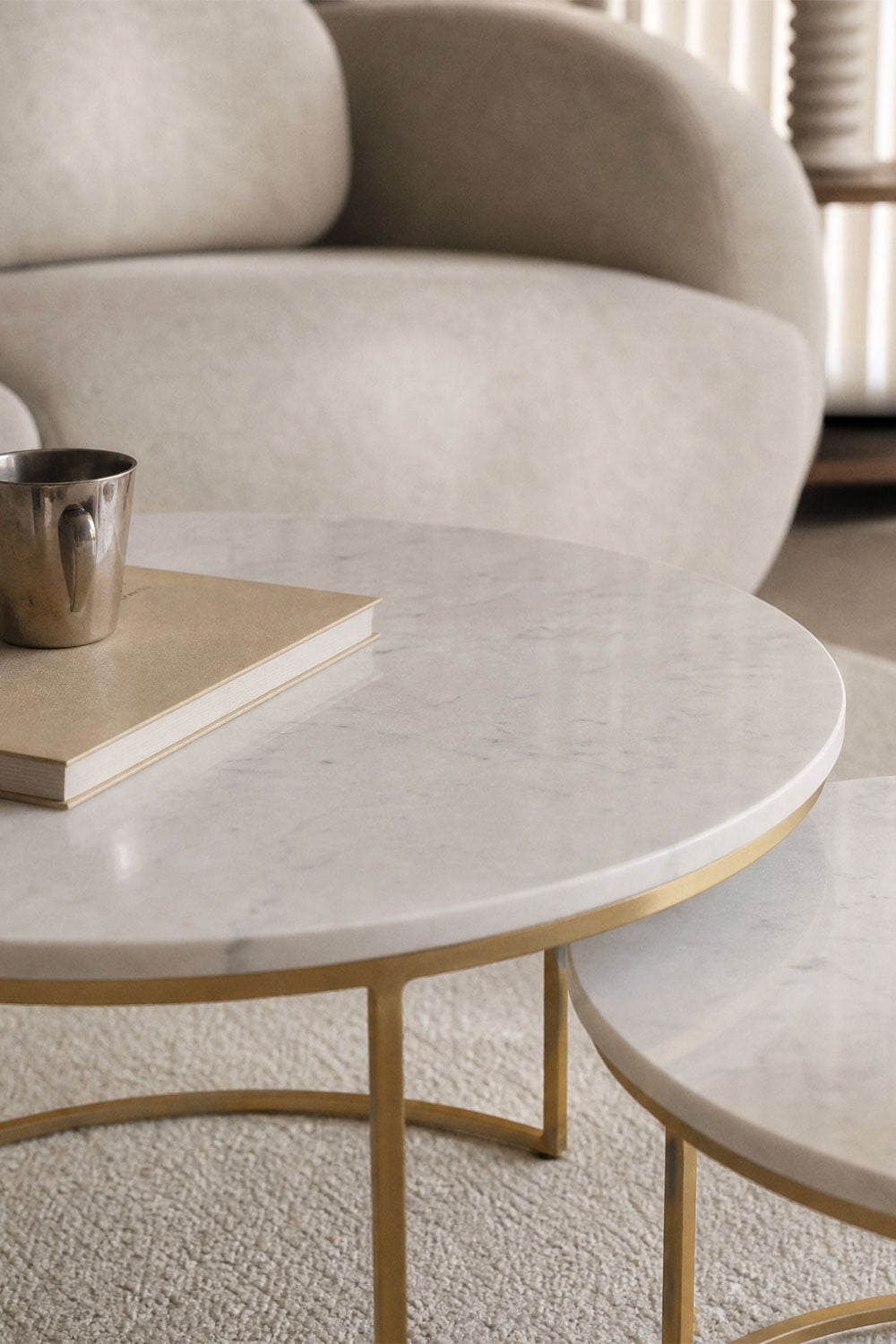 Tavolini da caffè nido rotondi in marmo Kaley, immagine della galleria 2