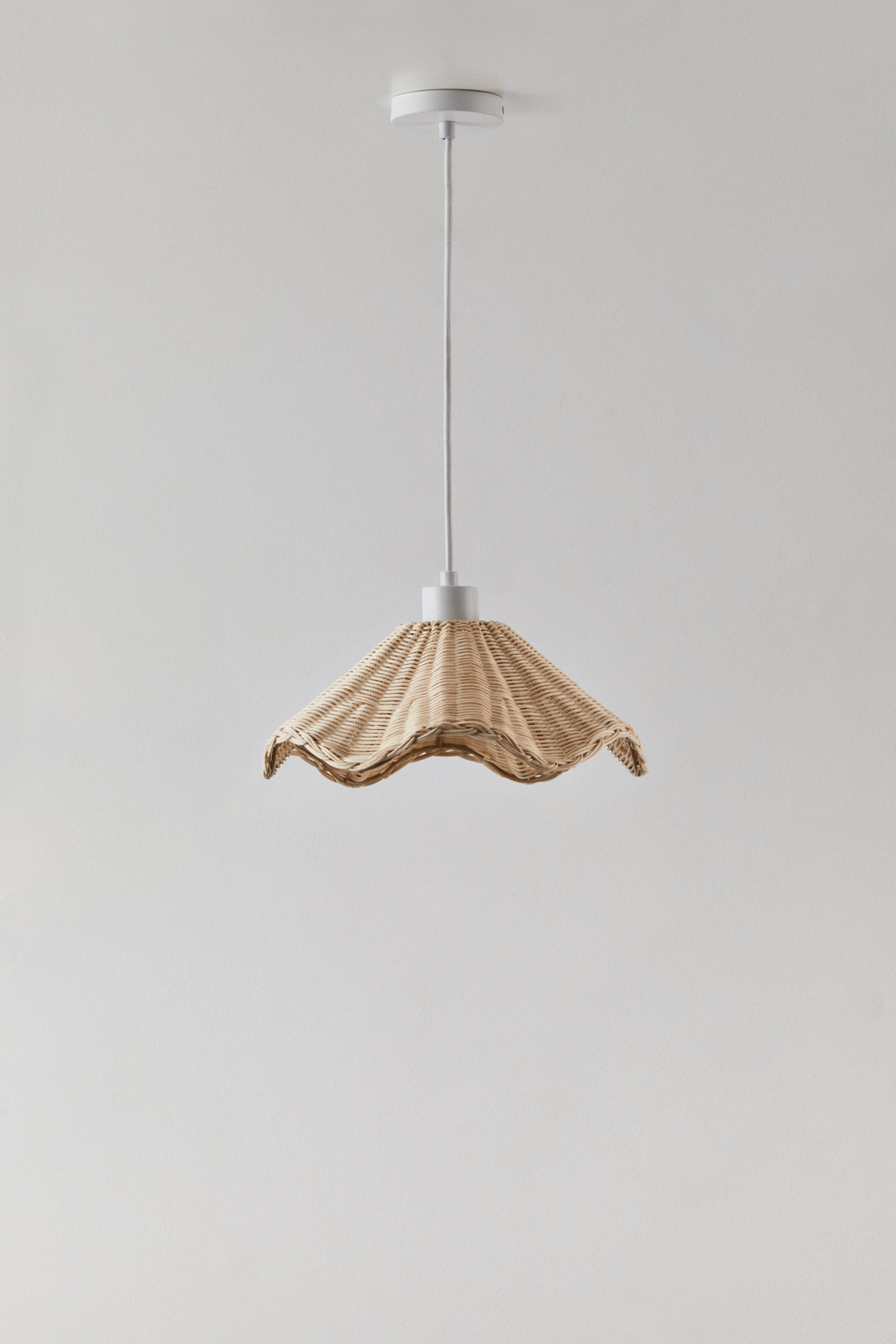 Lampada a sospensione in rattan Heulyn, immagine della galleria 3