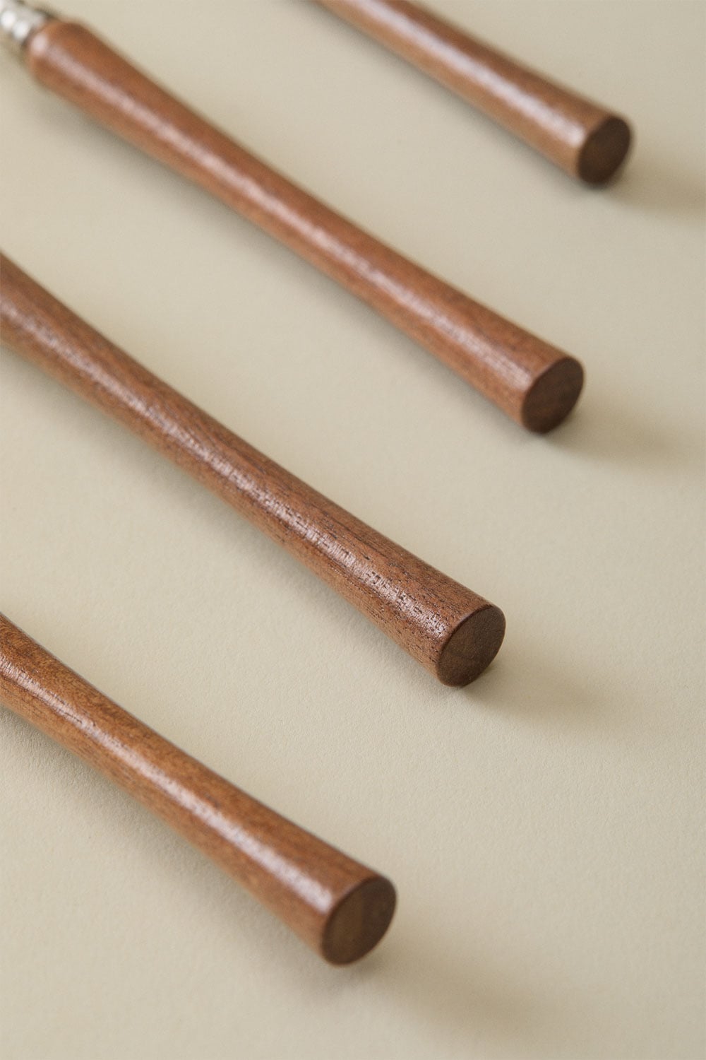 Set di posate da 16 pezzi in acciaio inossidabile e legno di acacia Relida, immagine della galleria 5