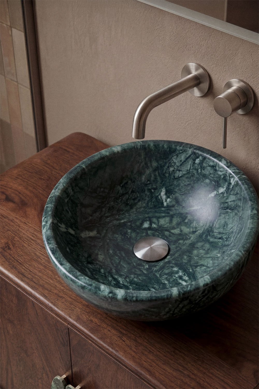 Set di mobili da bagno sospesi 95x45 cm in legno di mango e pietra naturale Kivalina, immagine della galleria 2