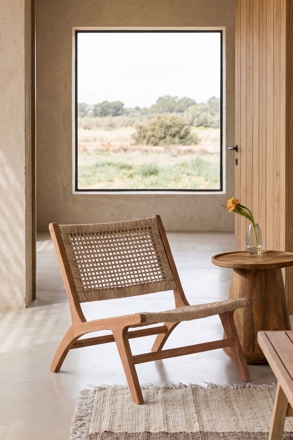 Poltrona in legno di acacia e rattan sintetico Verlian, immagine della galleria 1