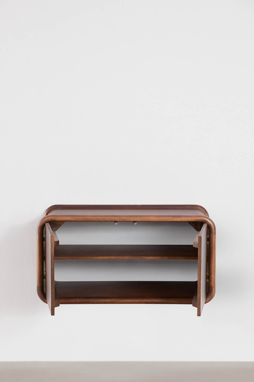 Set di mobili da bagno sospesi in legno di mango Maupaul, immagine della galleria 4