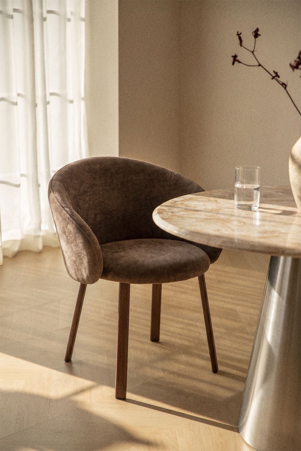 Set di 4 sedie da pranzo imbottite Nairea, immagine della galleria 1