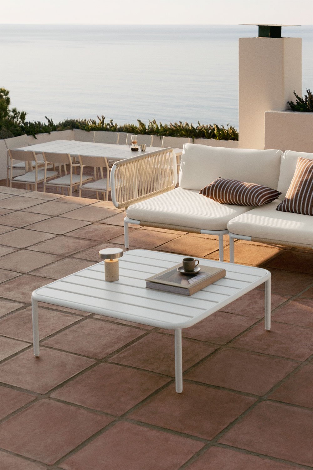 Tavolino da giardino quadrato 90x90 cm in acciaio Roubly, immagine della galleria 1