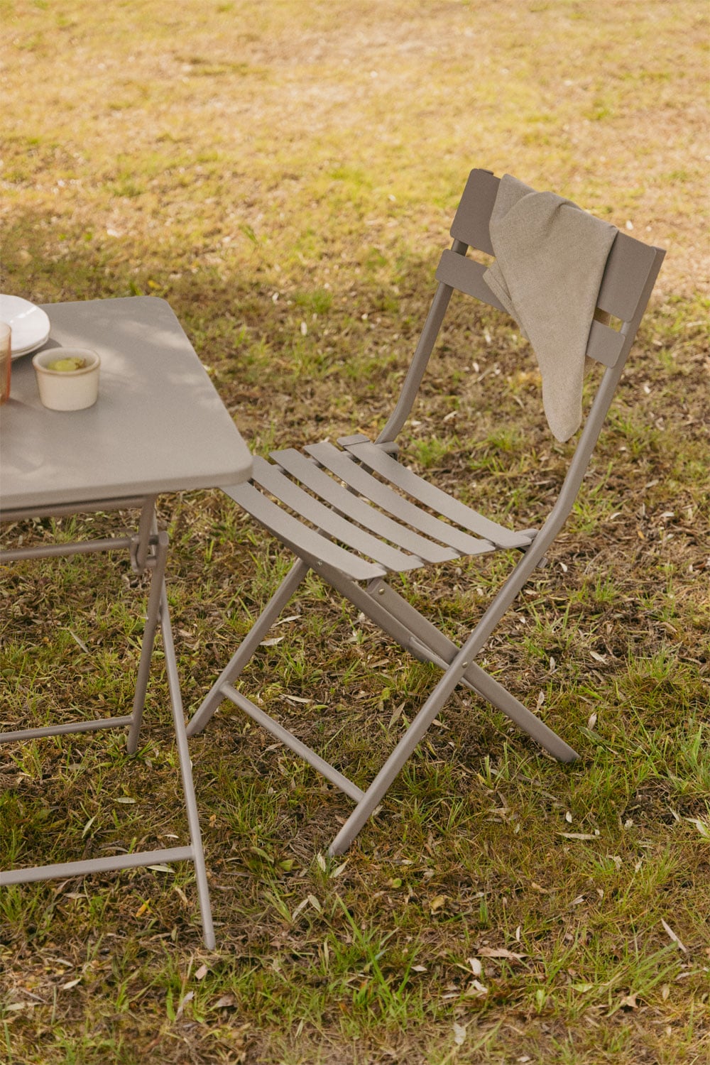 Set da tavolo quadrato 60x60 cm pieghevole e 2 sedie da giardino in acciaio Tamarit, immagine della galleria 2