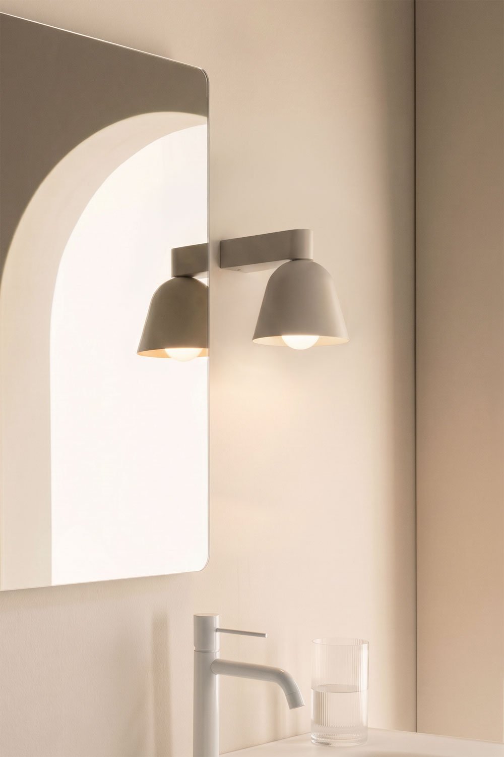 Applique da parete per bagno in ferro Briavel, immagine della galleria 1