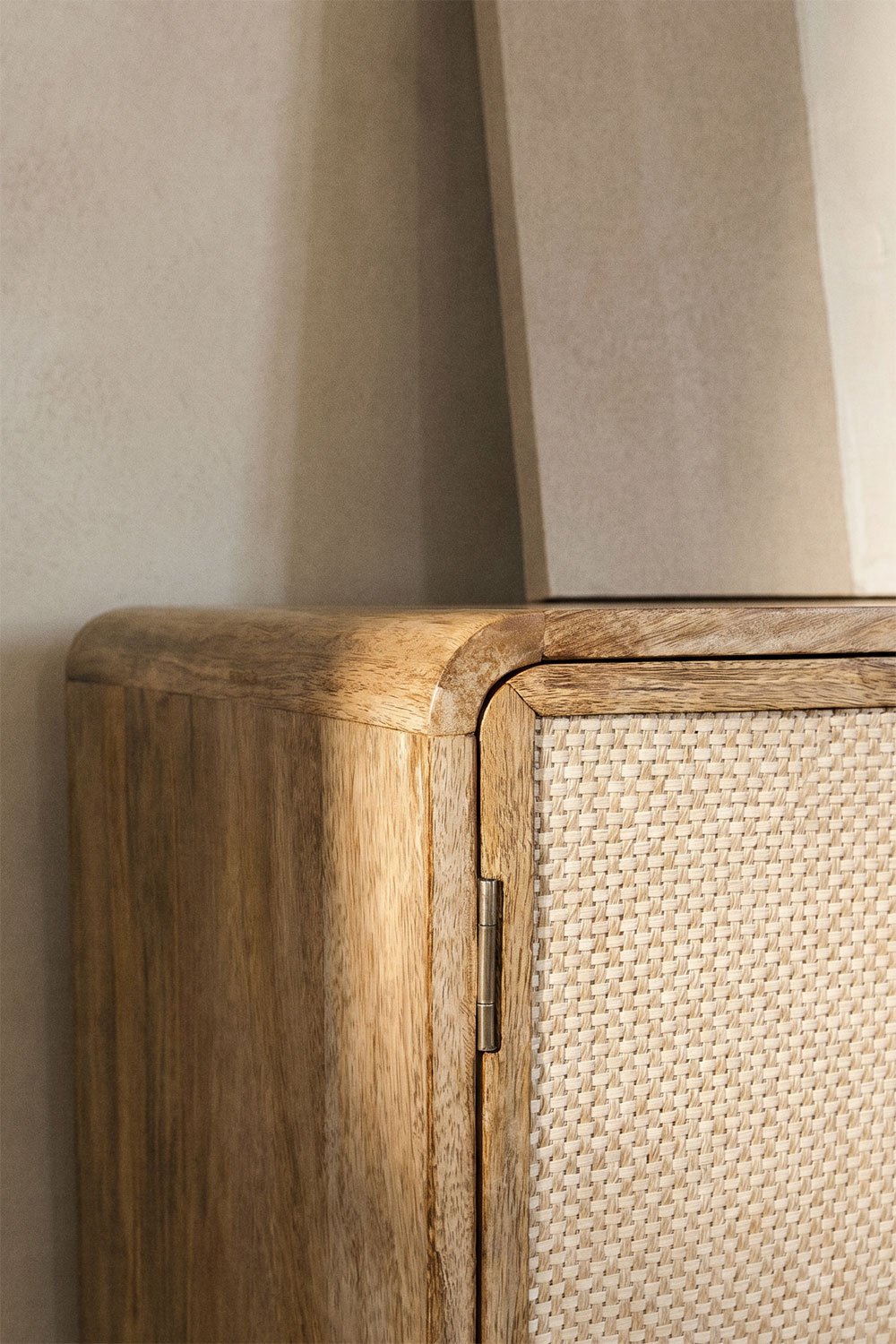 Mobile TV 160x40 cm in legno di mango Abrams, immagine della galleria 2