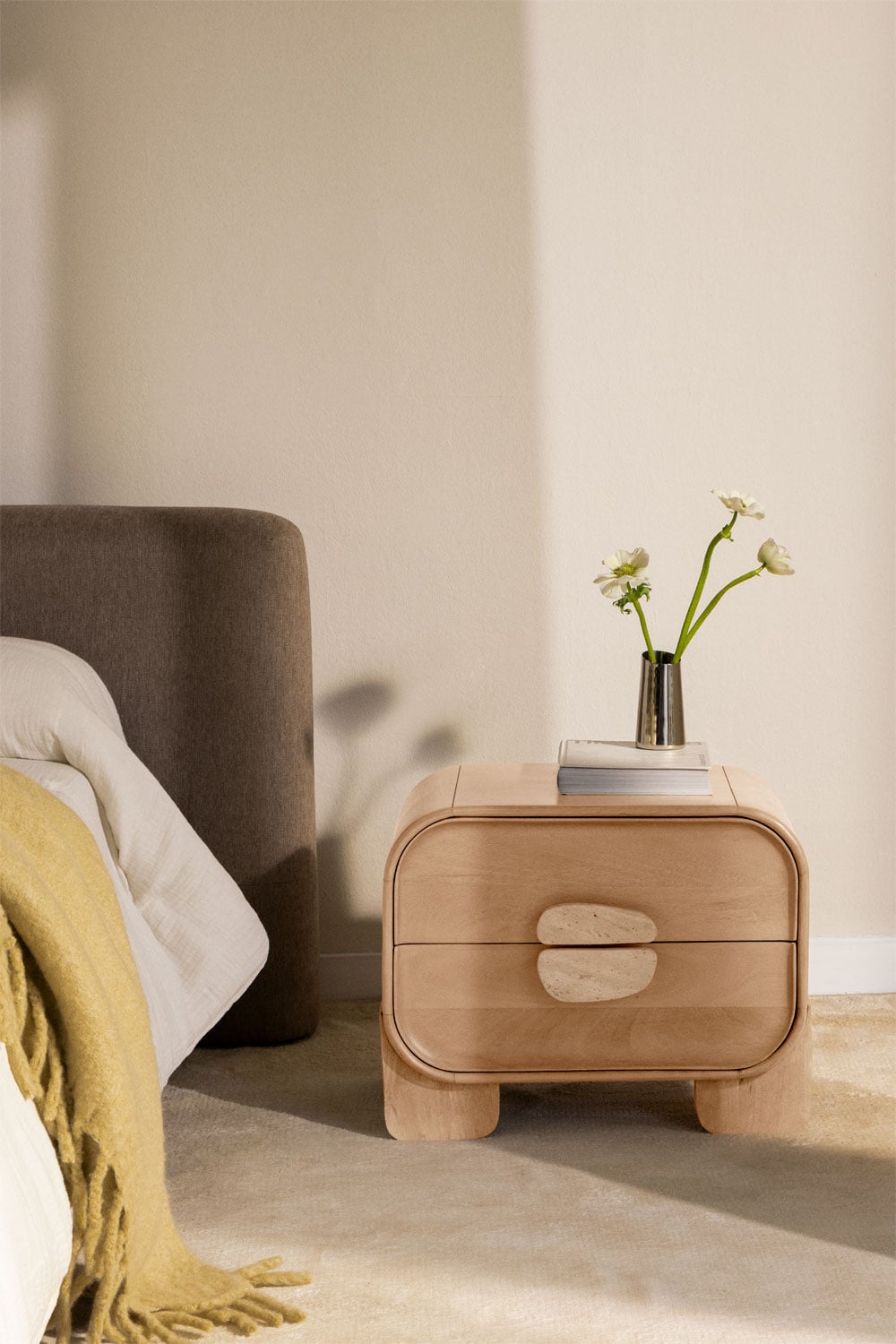 Comodino 50x35 cm in legno di mango e pietra naturale Kivalina, immagine della galleria 1