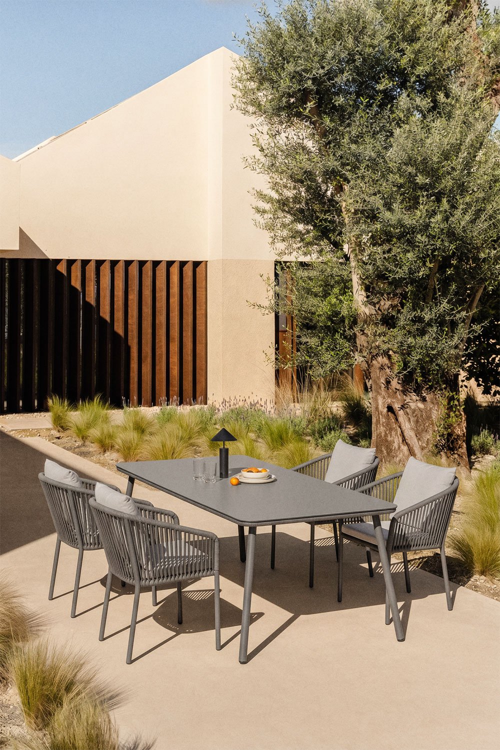 Set da tavolo rettangolare 160x90 cm e 4 sedie da giardino in corda intrecciata Arhiza Classic, immagine della galleria 1